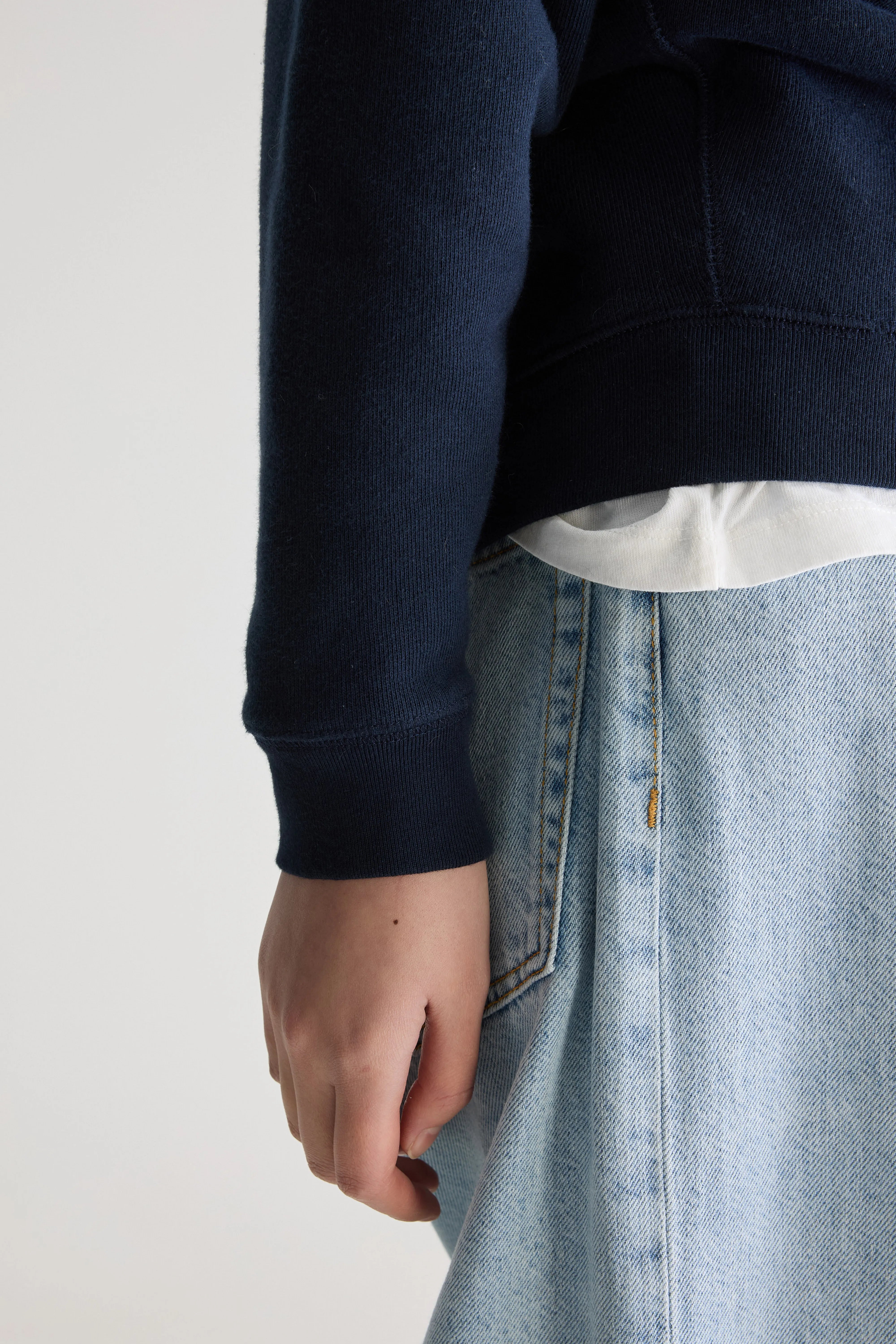 Sweatshirt col V Fellow (252 / W / NAVY)