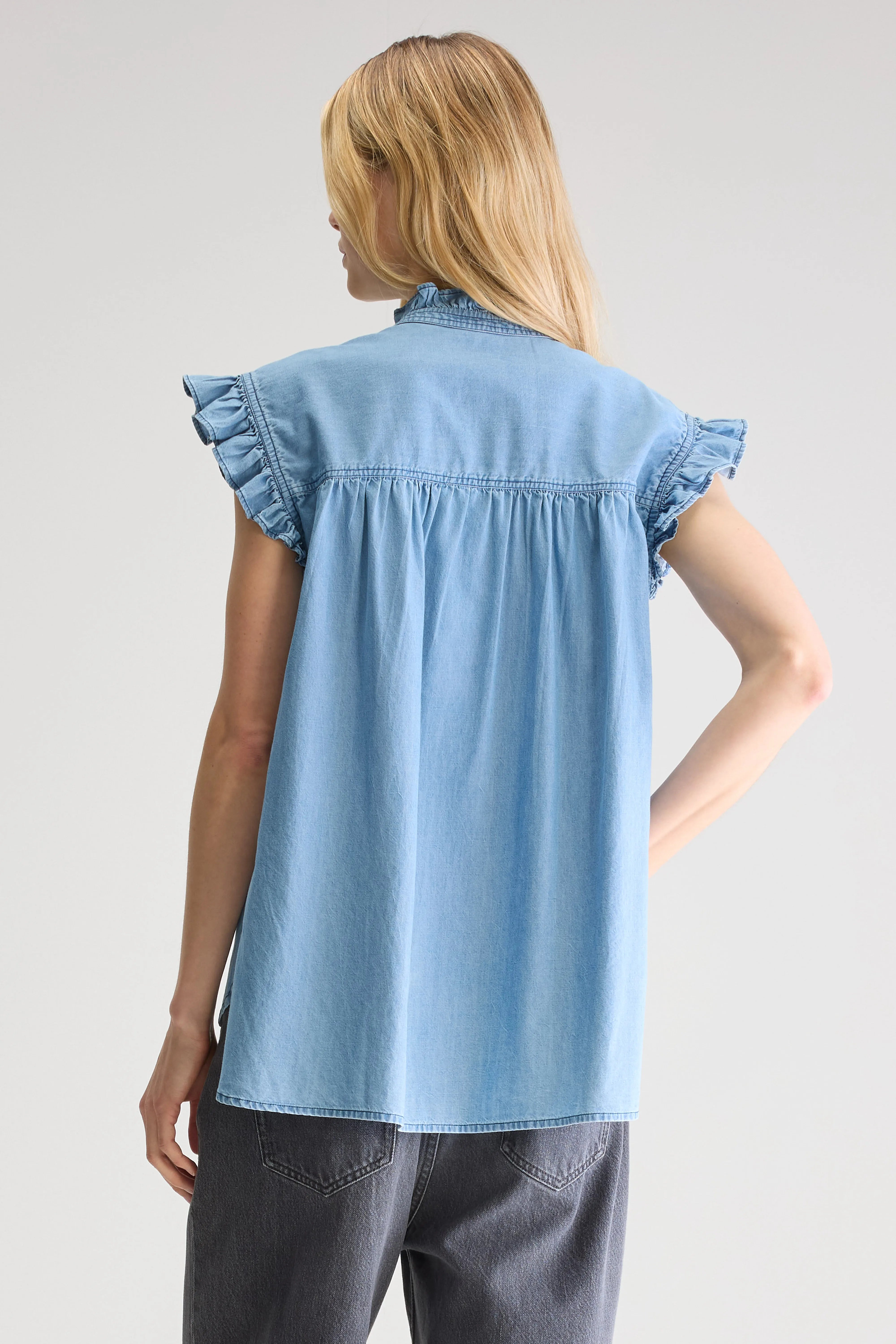 Coyote mouwloze blouse (251 / W / CHAMBRAY)