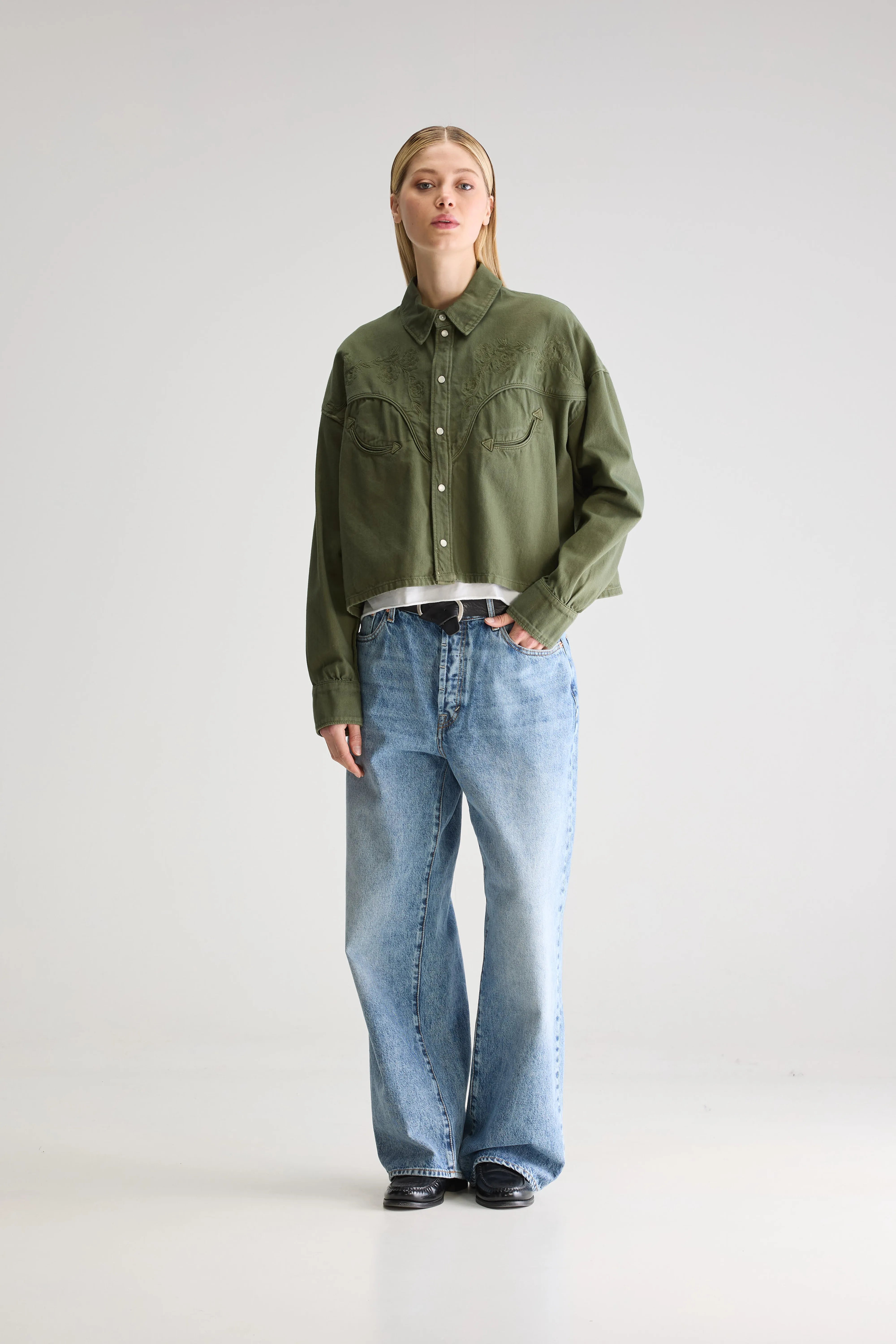 Polaris cropped denim shirt (251 / W / DUSTY OLIVE)