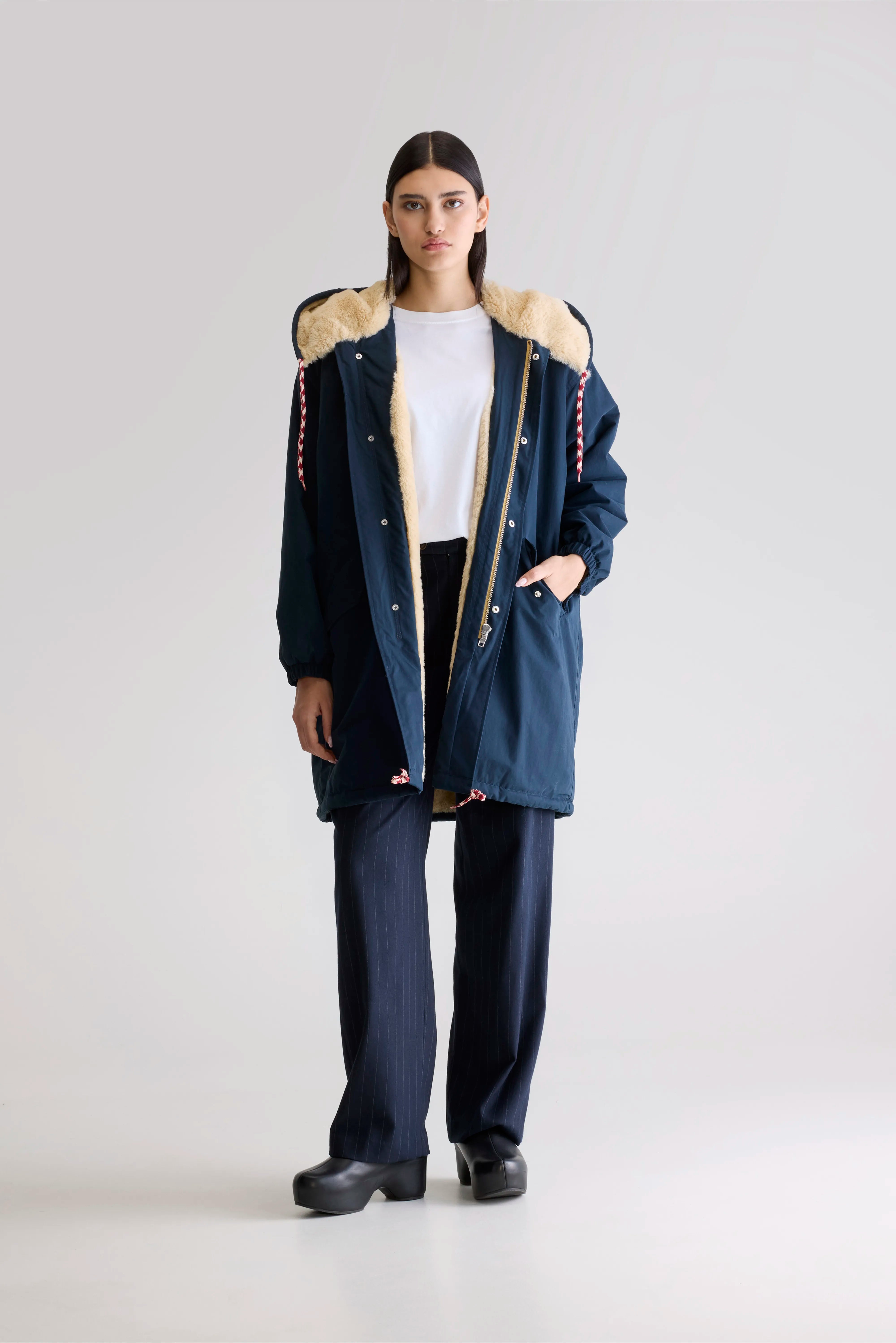 Laos hooded parka (242 / W / AMERICA)