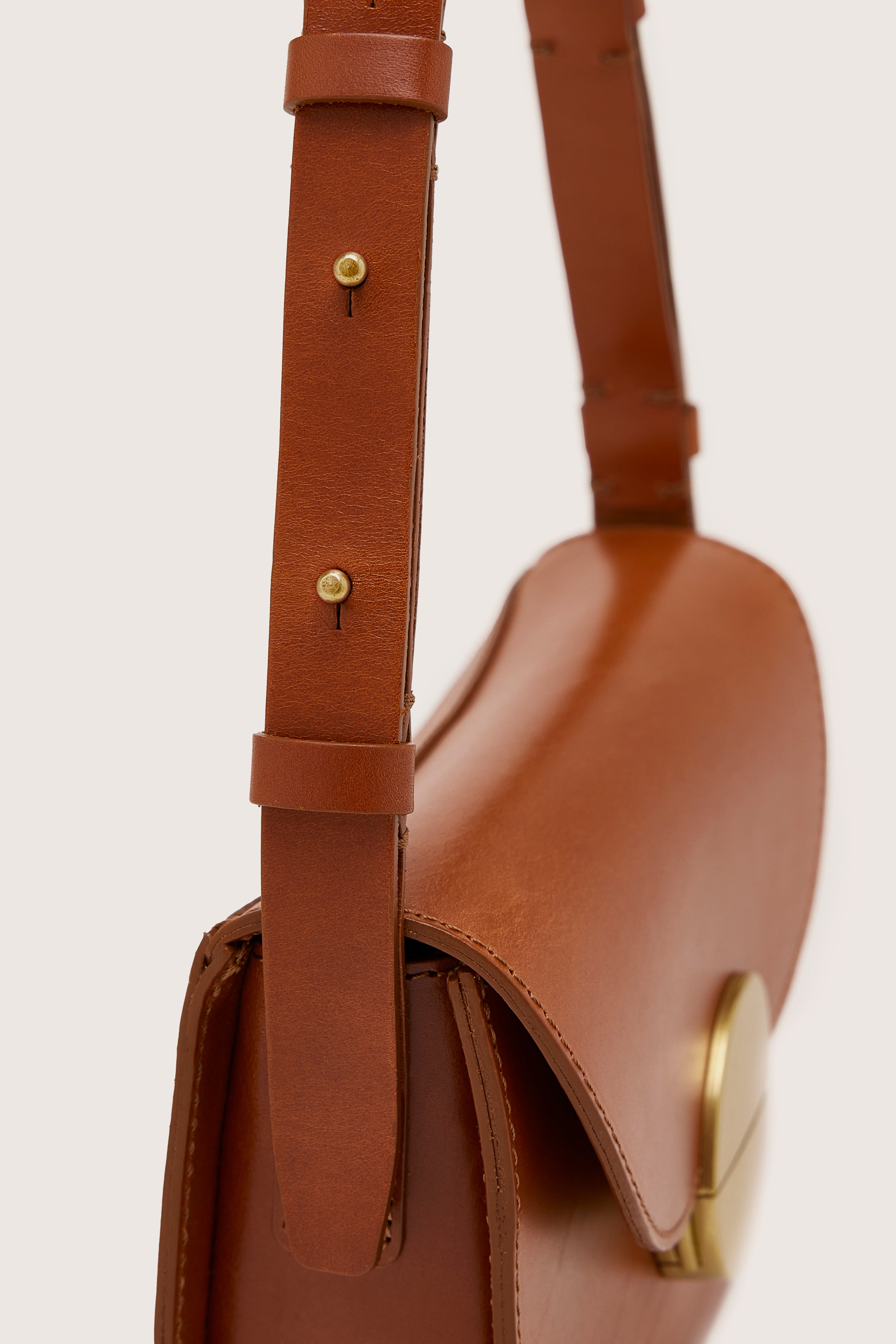 Sicoco crossbody bag (251 / W / COGNAC)