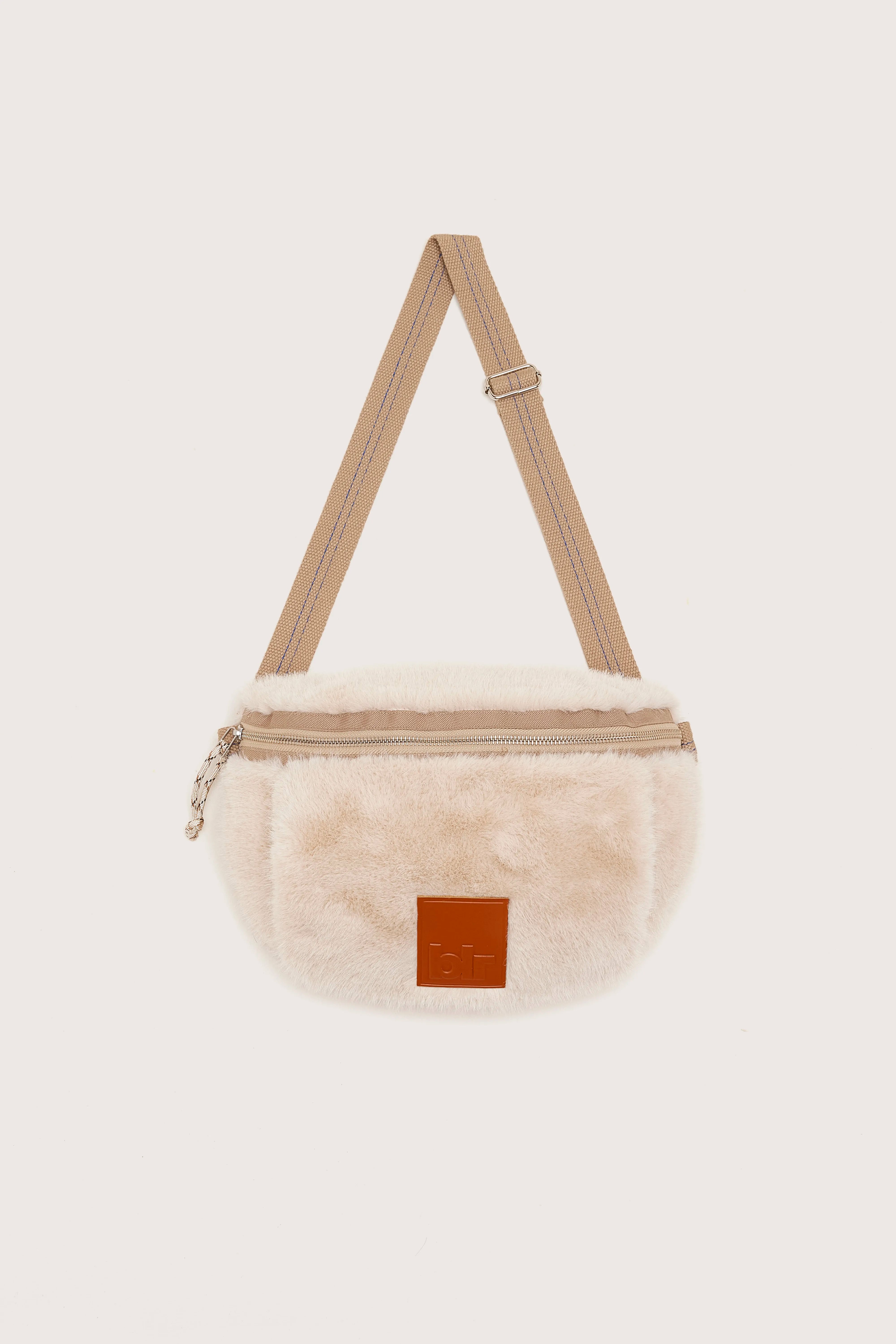 Hoswel muff bag (251 / W / CREAM)