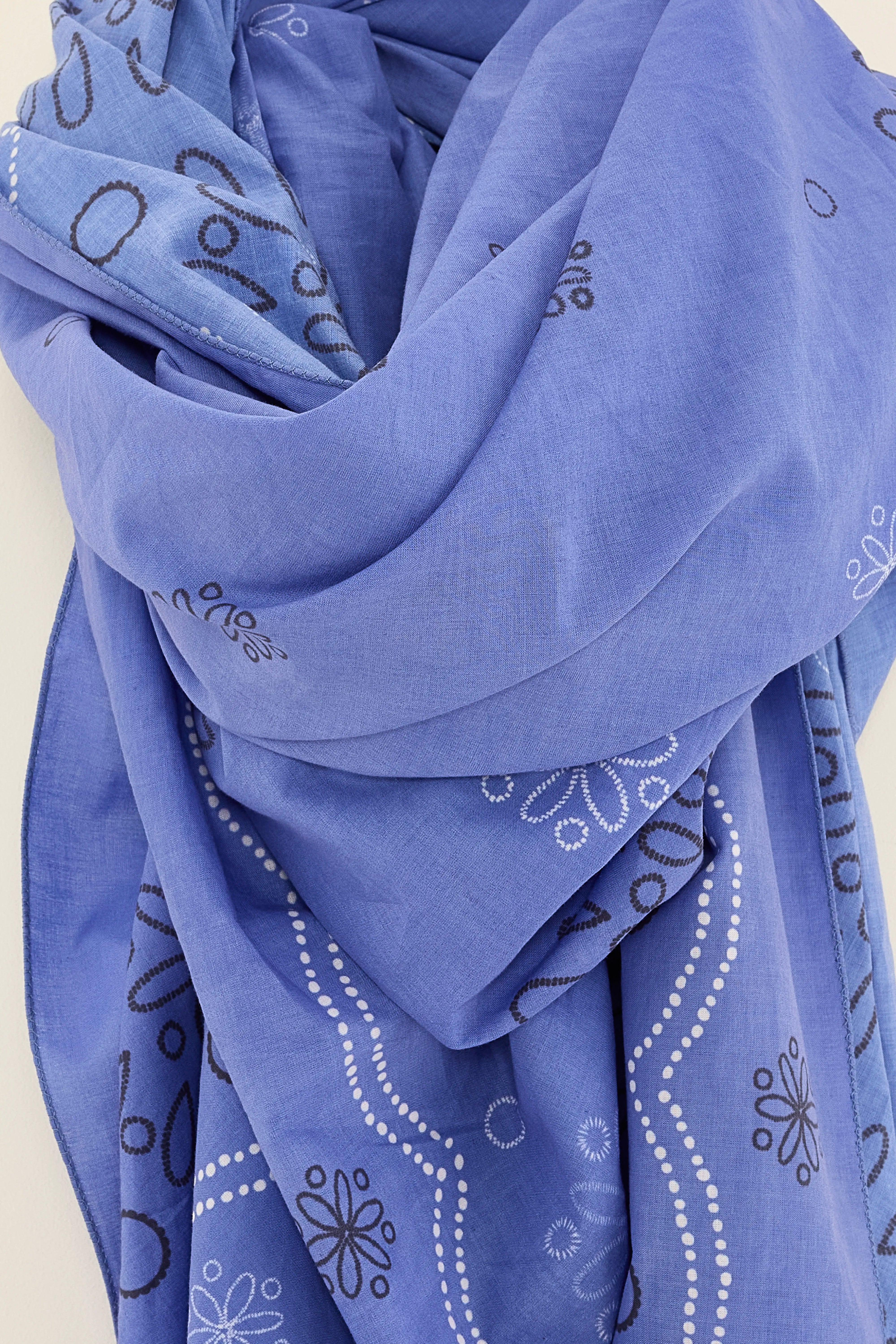 Sanapy Summer Scarf - Black / Iris bloom / White For Women | Bellerose