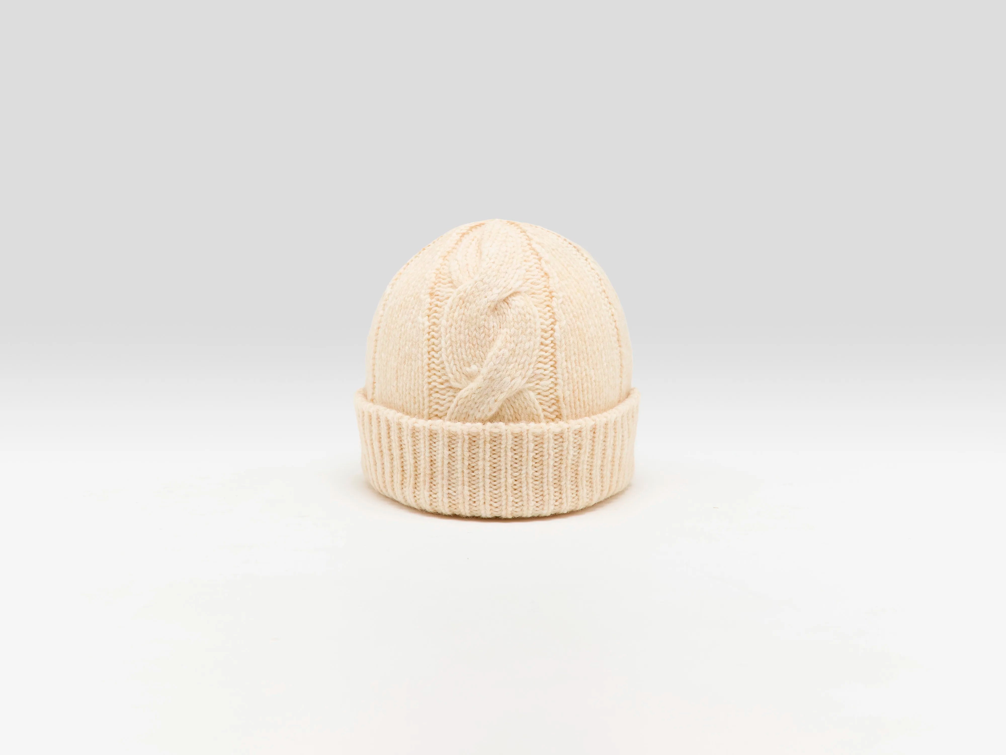 Dicat knitted beanie (252 / W / IVORY)