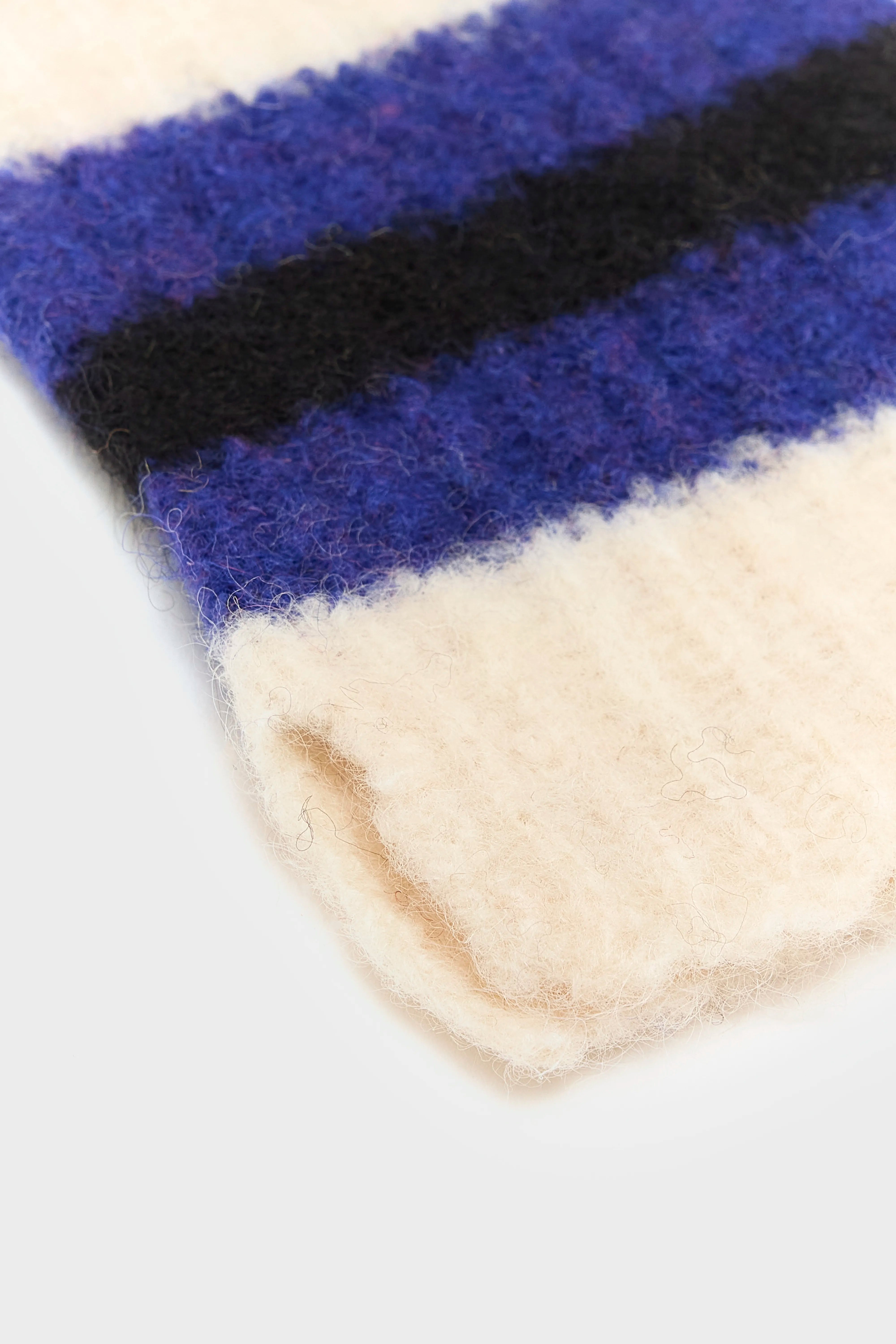 Dercam Fingerless Mittens - Ballerine / Iris bloom / Off black For Women | Bellerose