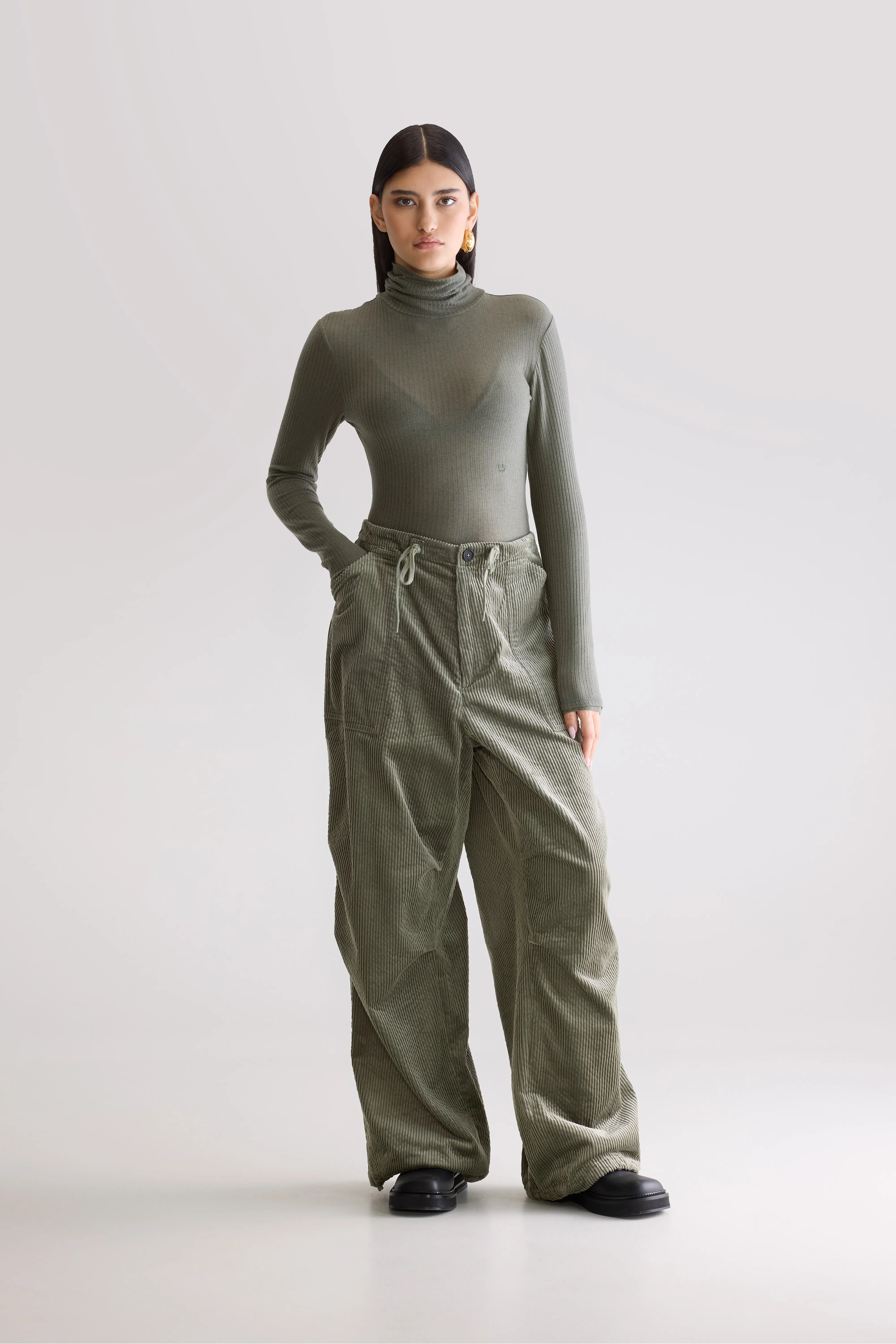 Jicko baggy trousers (252 / W / SAGE)