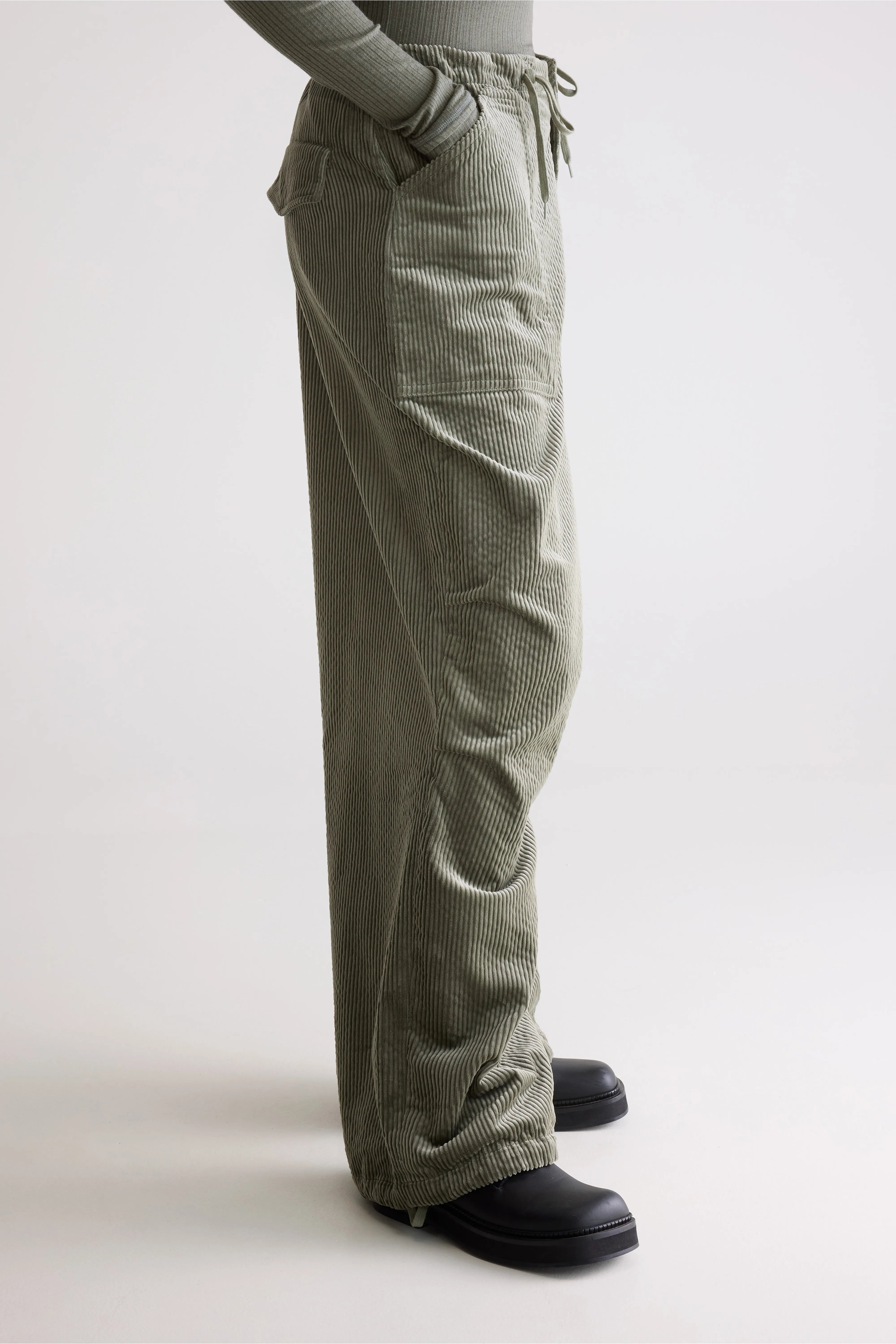 Jicko baggy trousers (252 / W / SAGE)