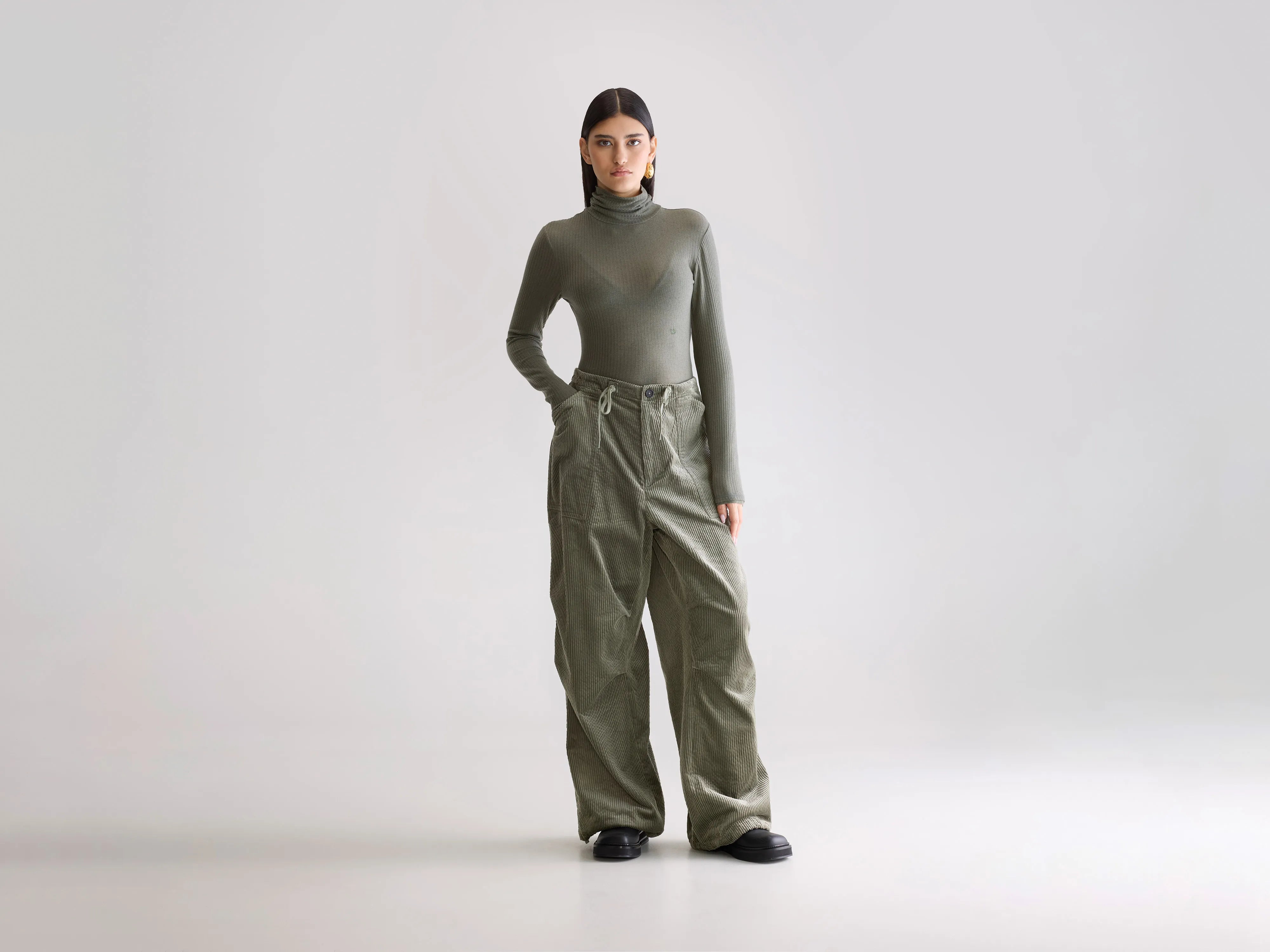 Jicko baggy trousers (252 / W / SAGE)