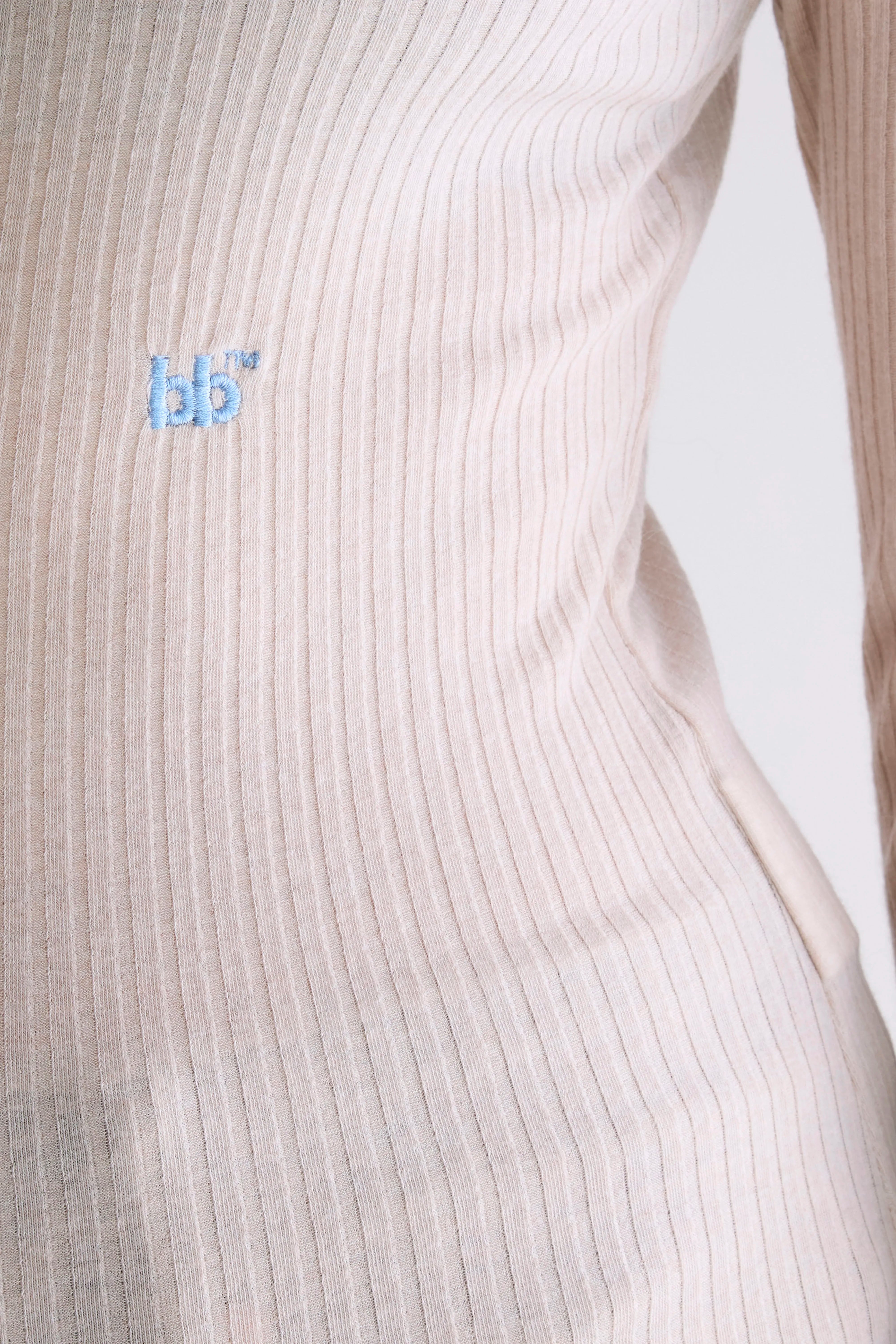 Vinay fitted t-shirt (252 / W / STONE)