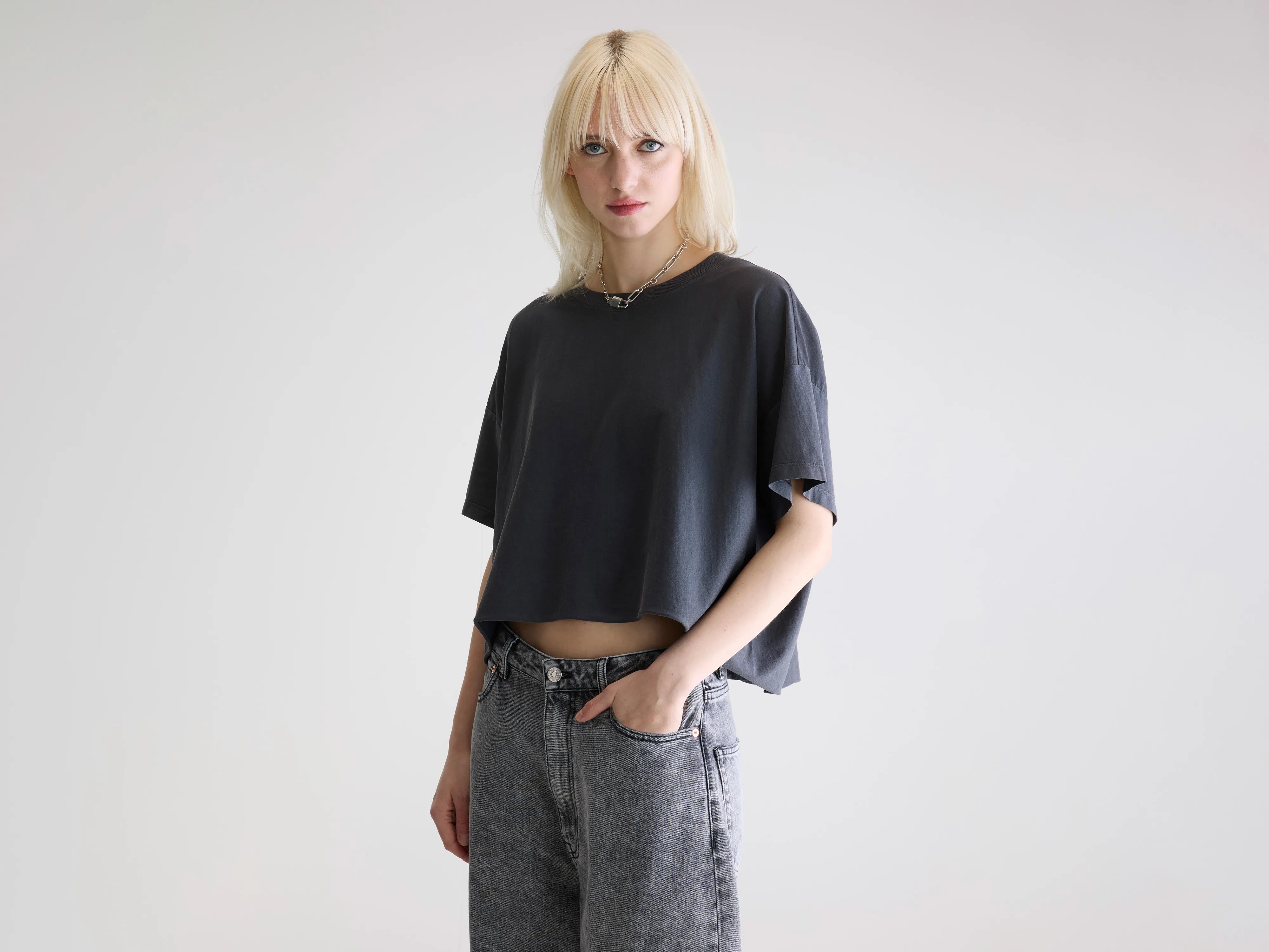 Farpy cropped t-shirt (252 / W / BLACK SAND)