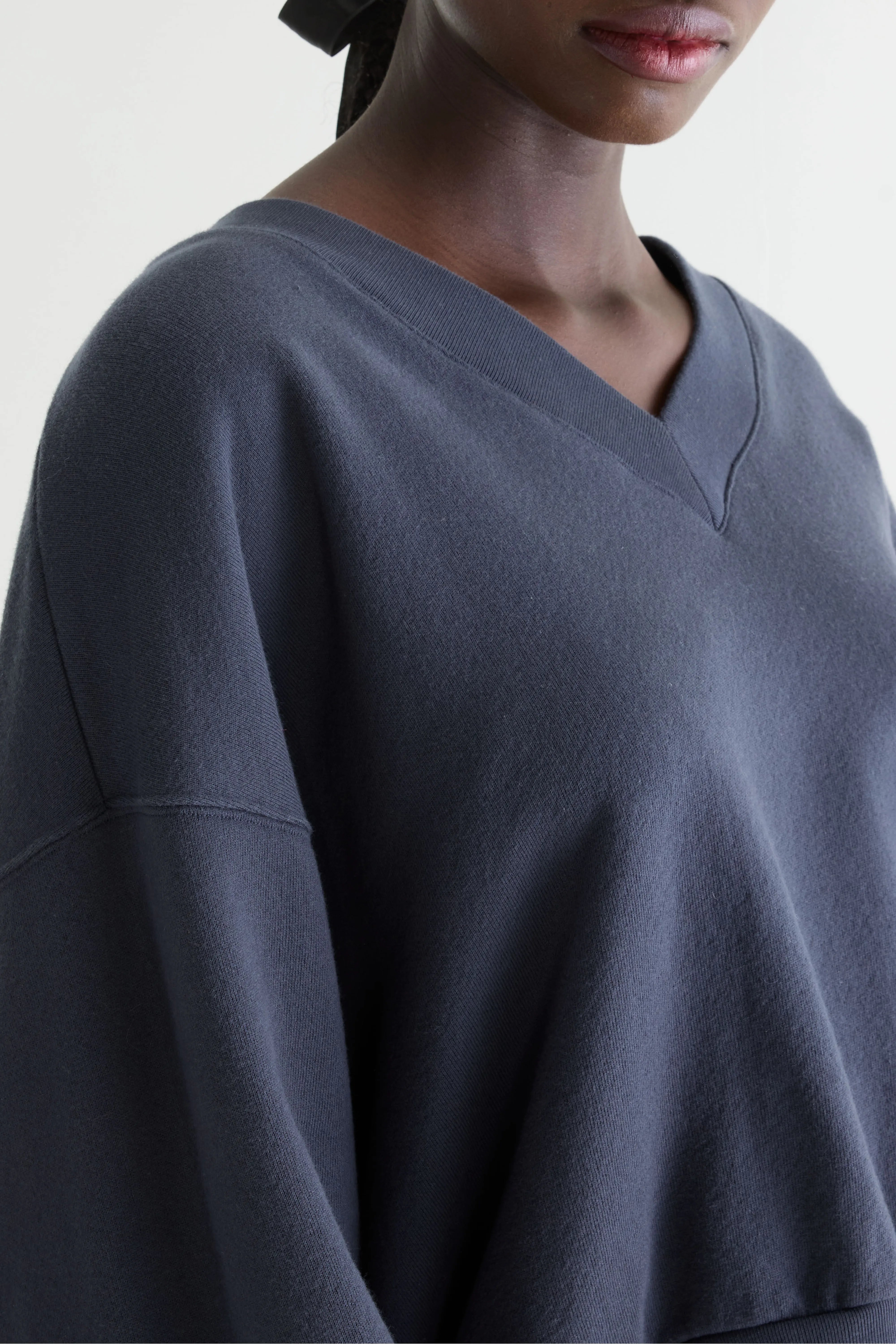 Varola sweatshirt met v-hals (262 / W / NAVY)