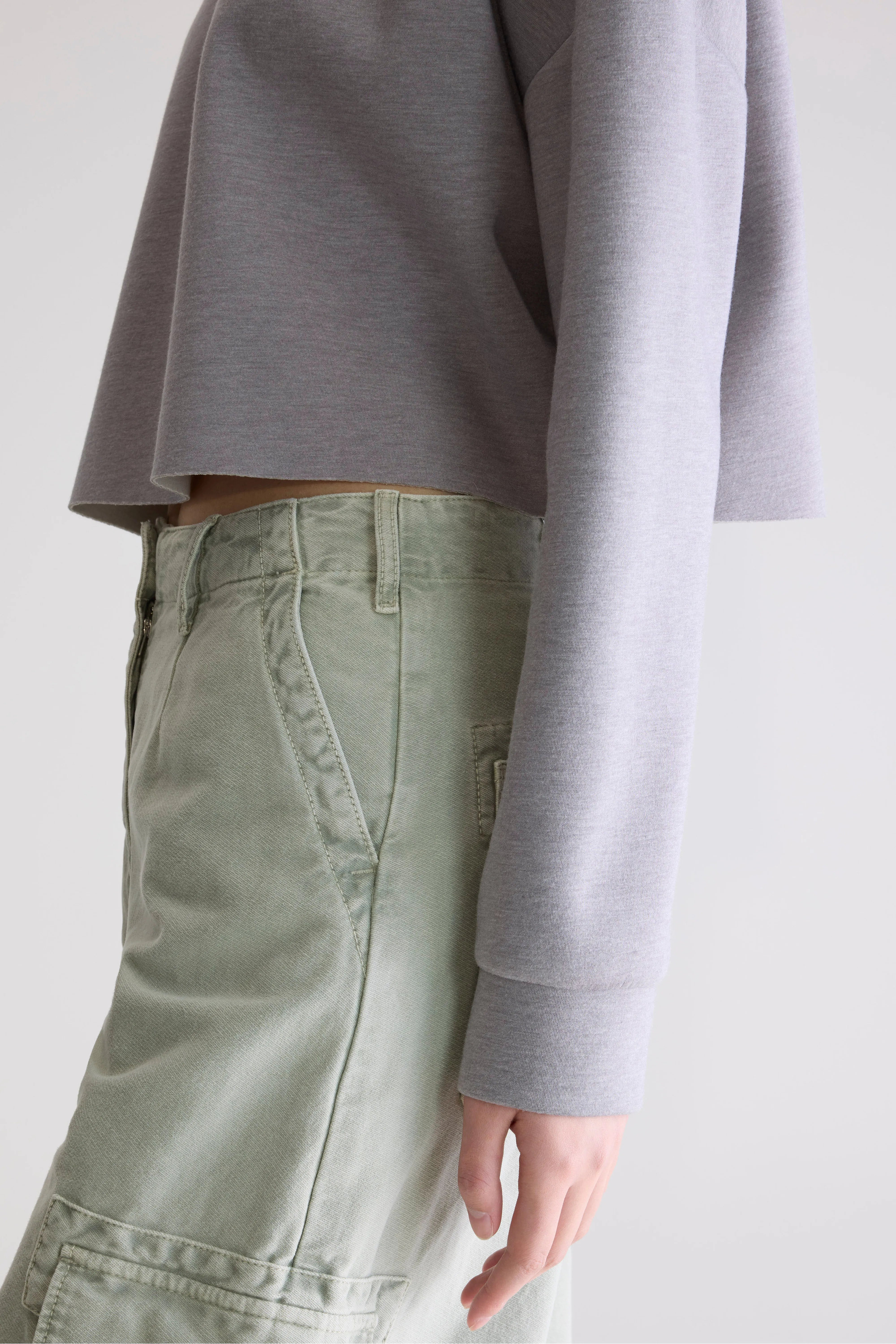 Julo cropped zip polo (252 / W / H. GREY)