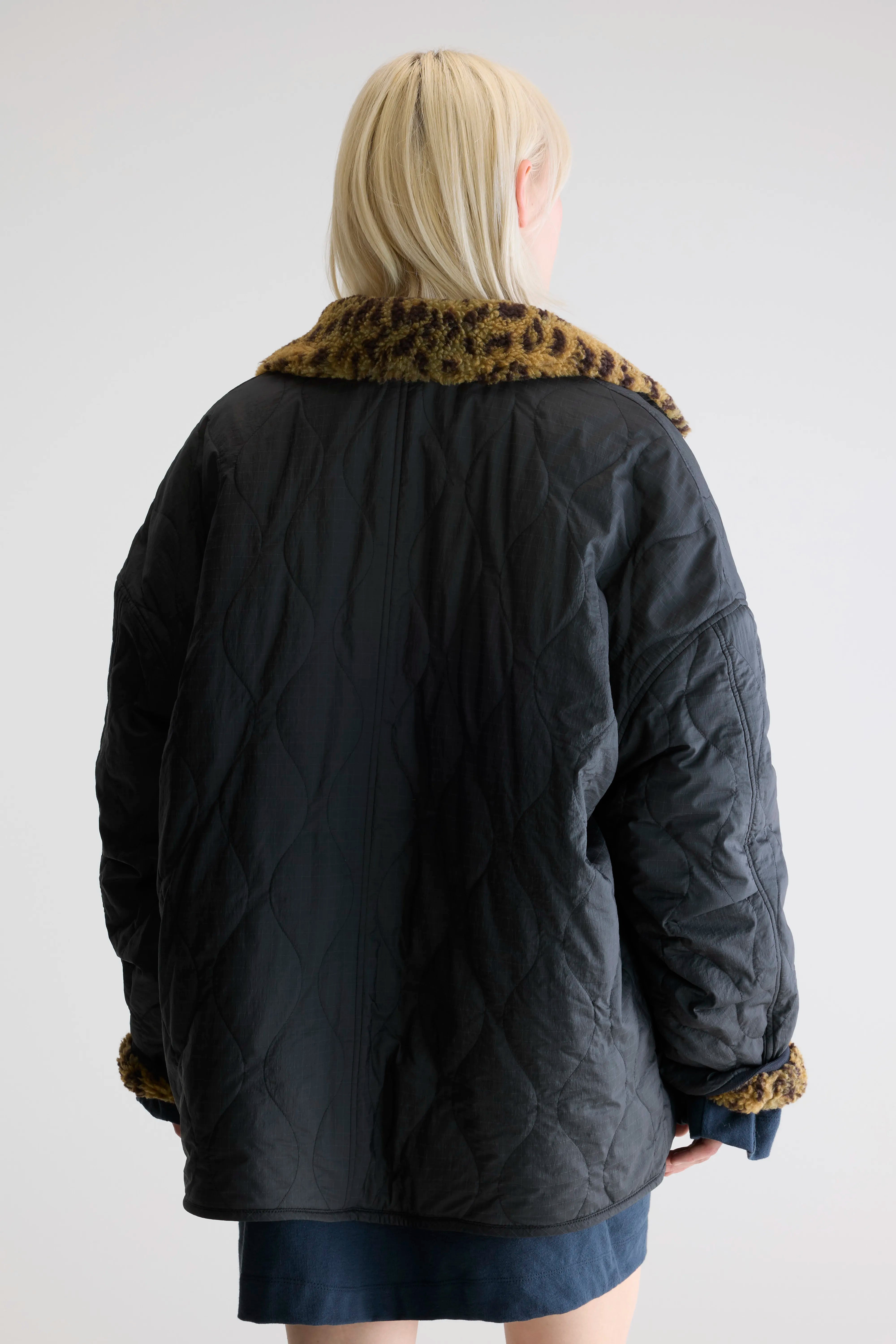 Hampton teddy jas (252 / W / BLACK SAND)