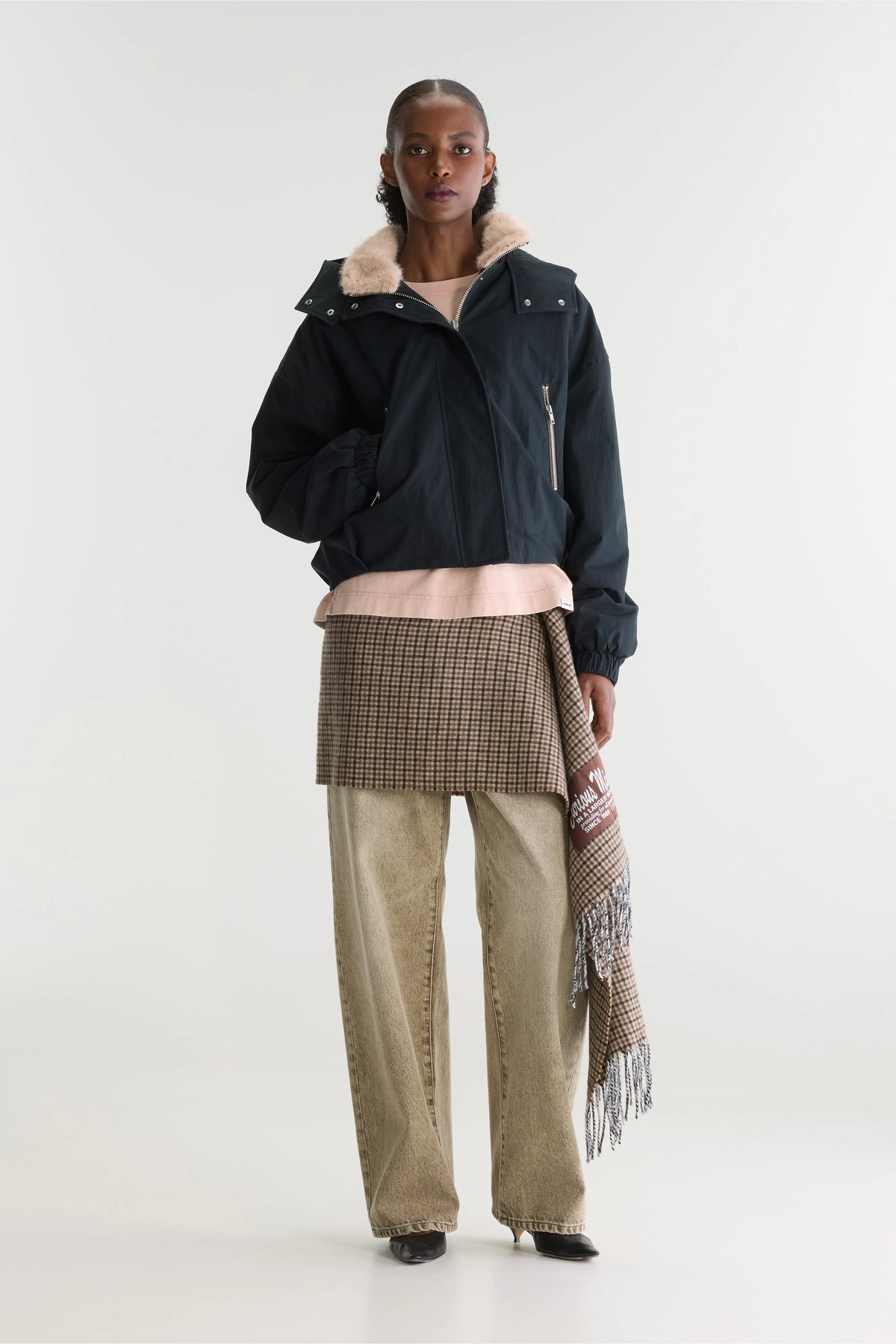 Herna Cropped Jasje - Black beauty Voor Dames | Bellerose
