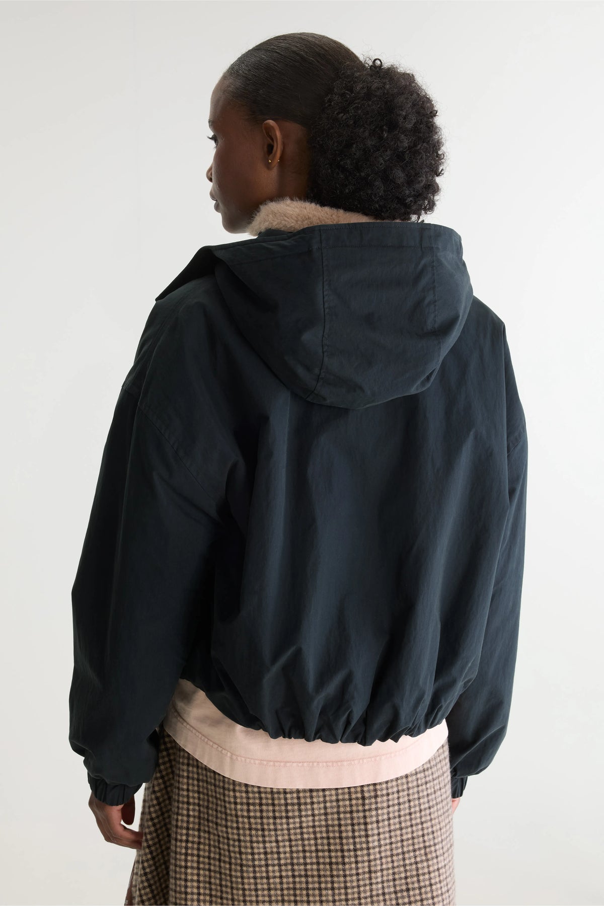 Herna Cropped Jasje - Black beauty Voor Dames | Bellerose