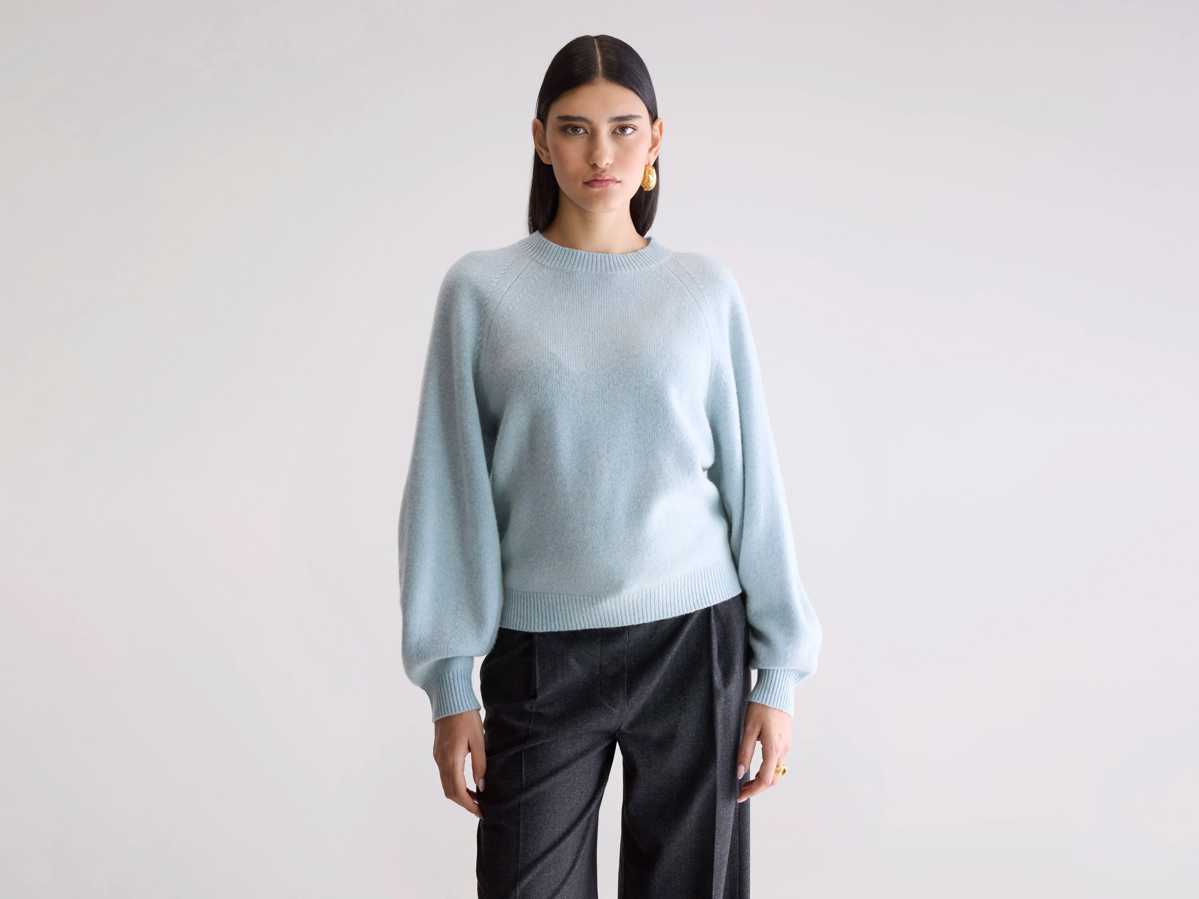 Ameka Crewneck Sweater (252 / W / ICE CUBE)