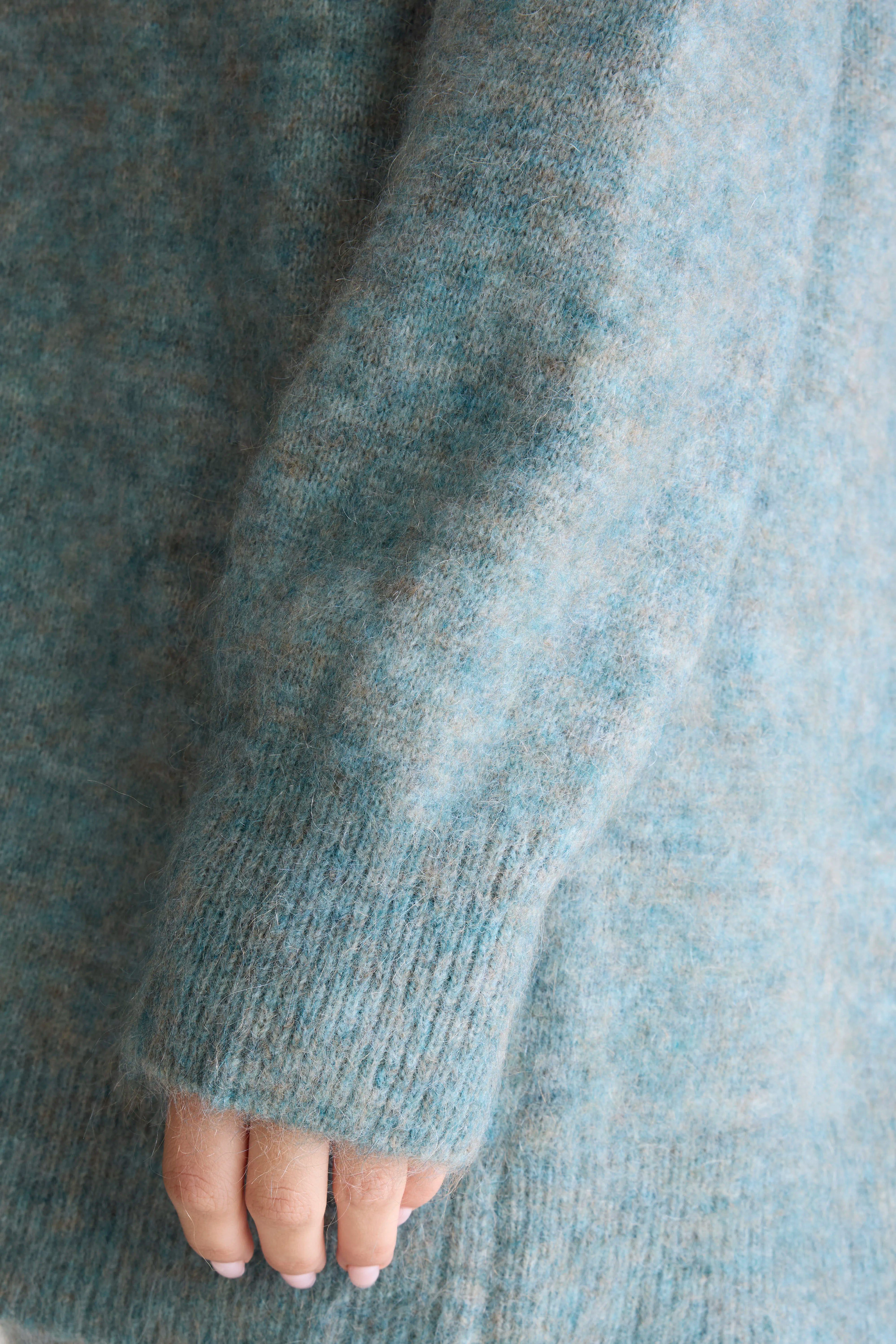 Auris Long Sweater (252 / W / COMBO E)