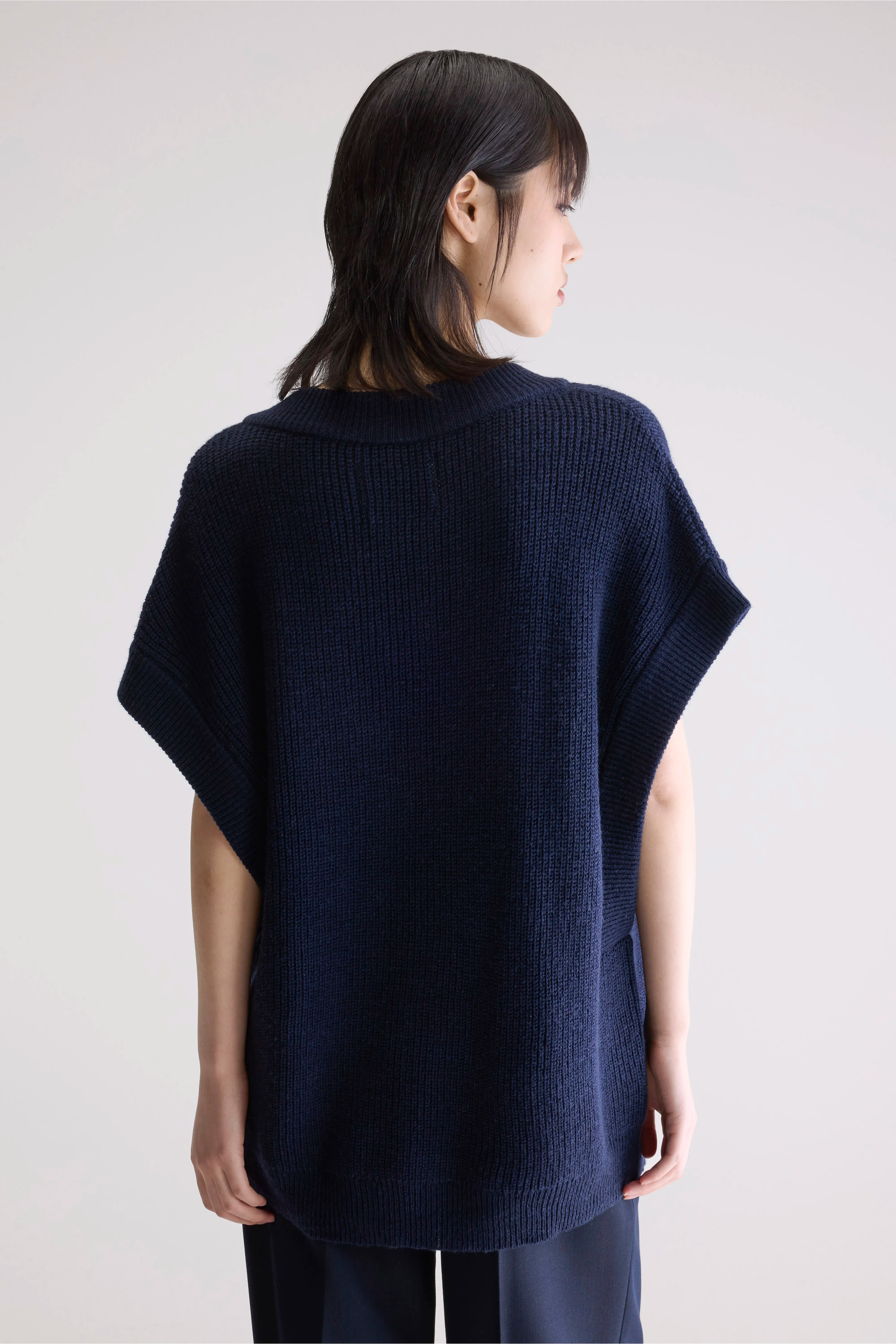 Labi sleeveless sweater (252 / W / REGAL BLUE)