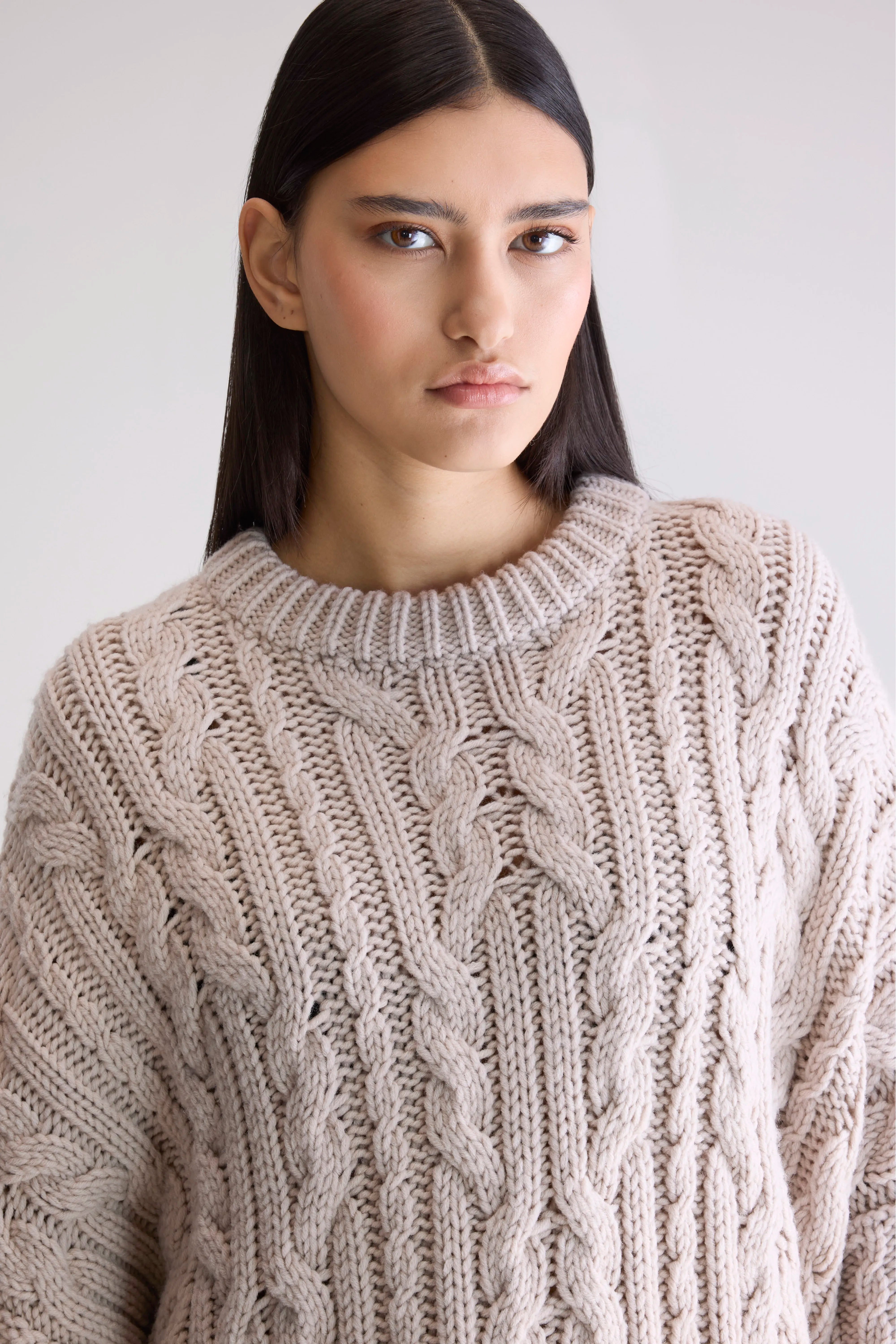 Nesk cable knit sweater  (252 / W / SABLE)