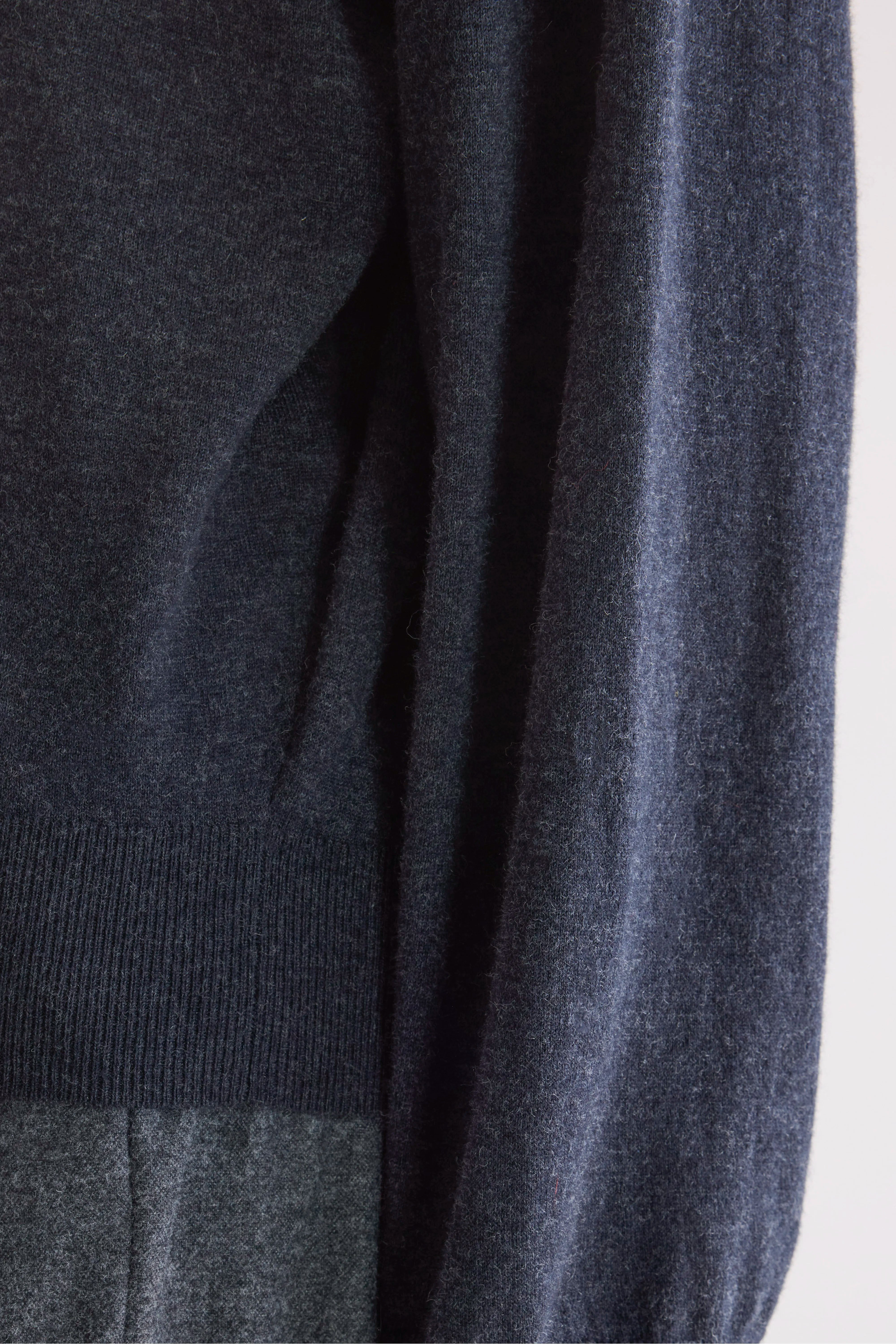 Arybev trui met v-hals (252 / W / ANTHRACITE)