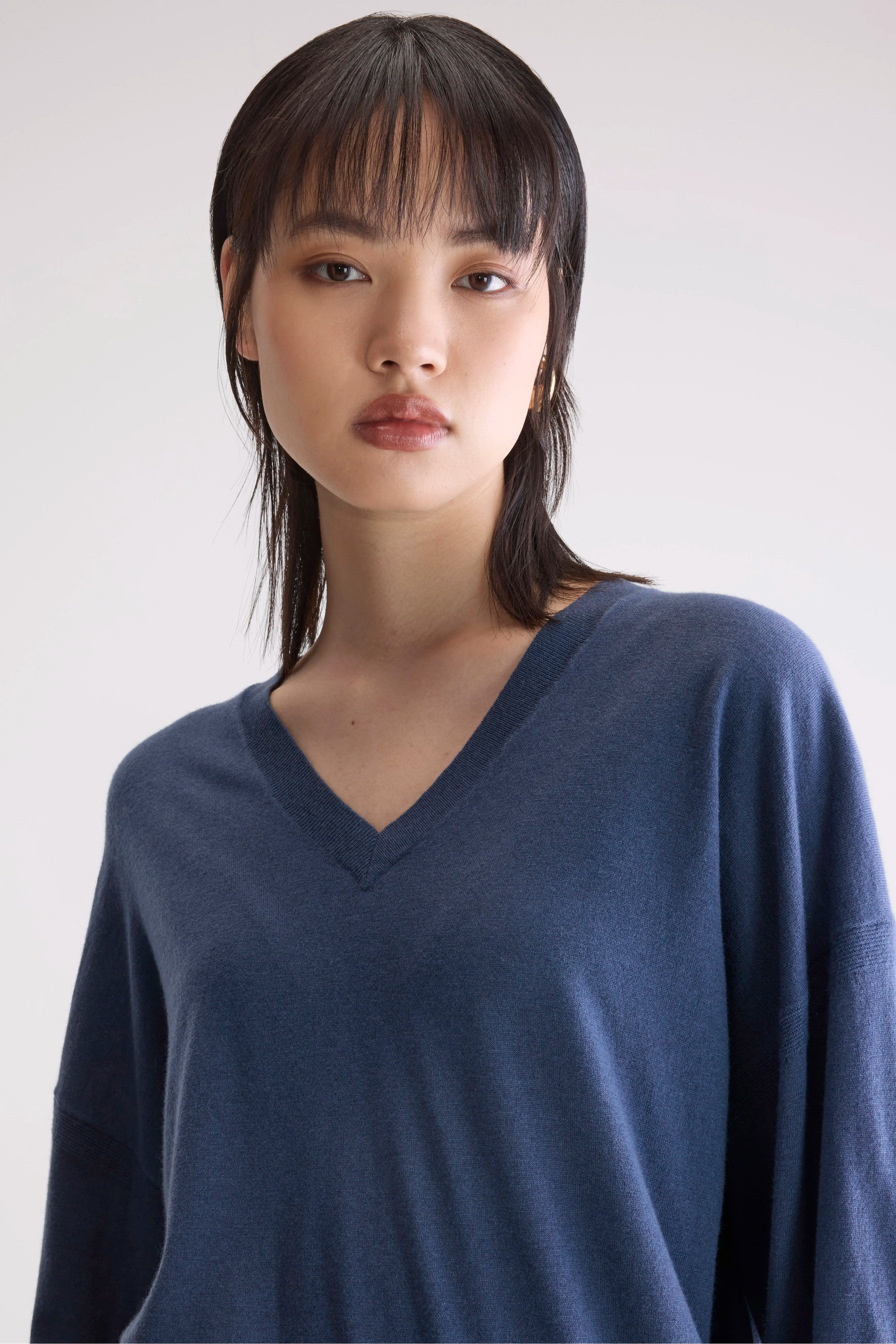 Pull Col V Arybev - Blues Pour Femme | Bellerose