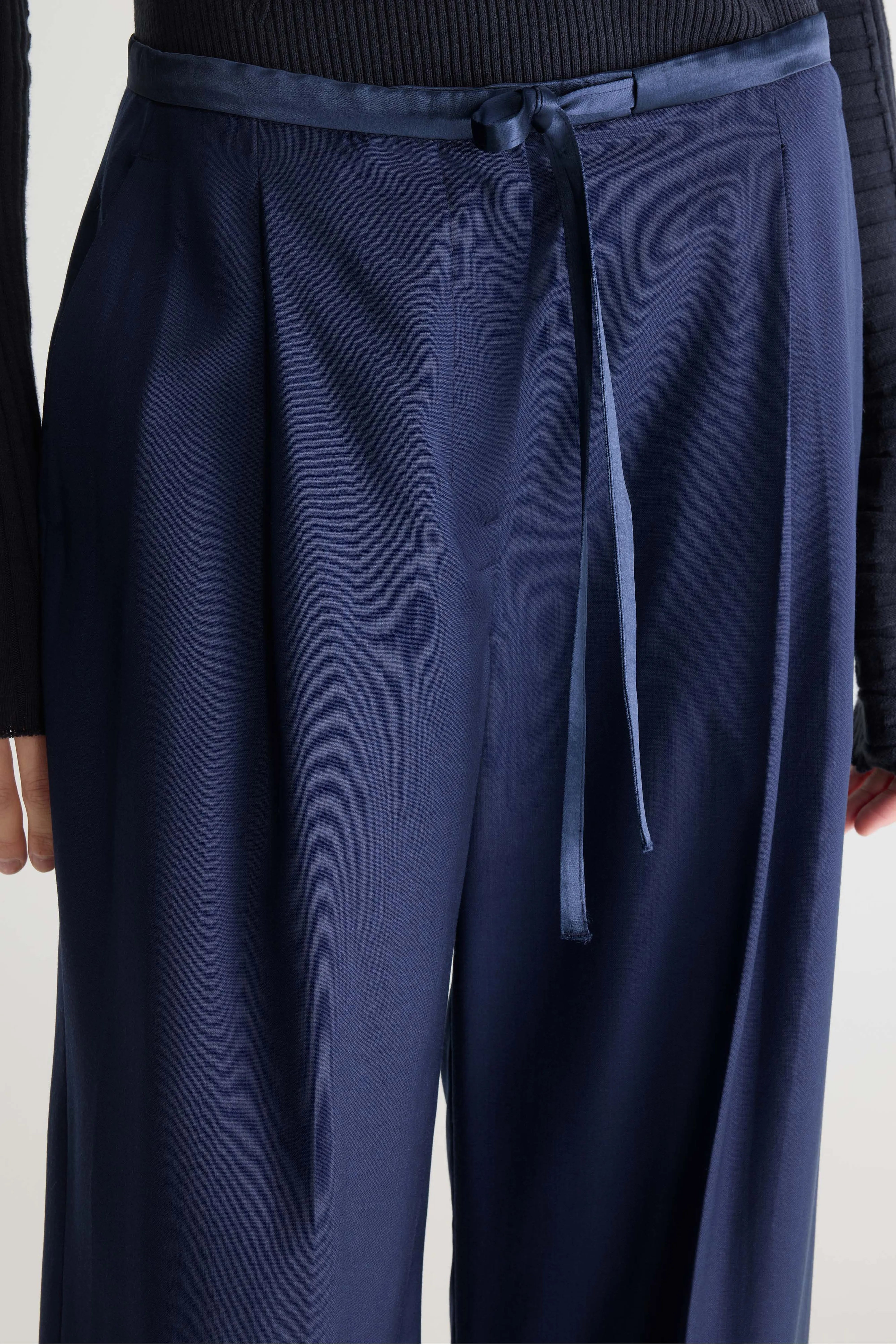 Vestal regular trousers (261 / W / NAVAL)