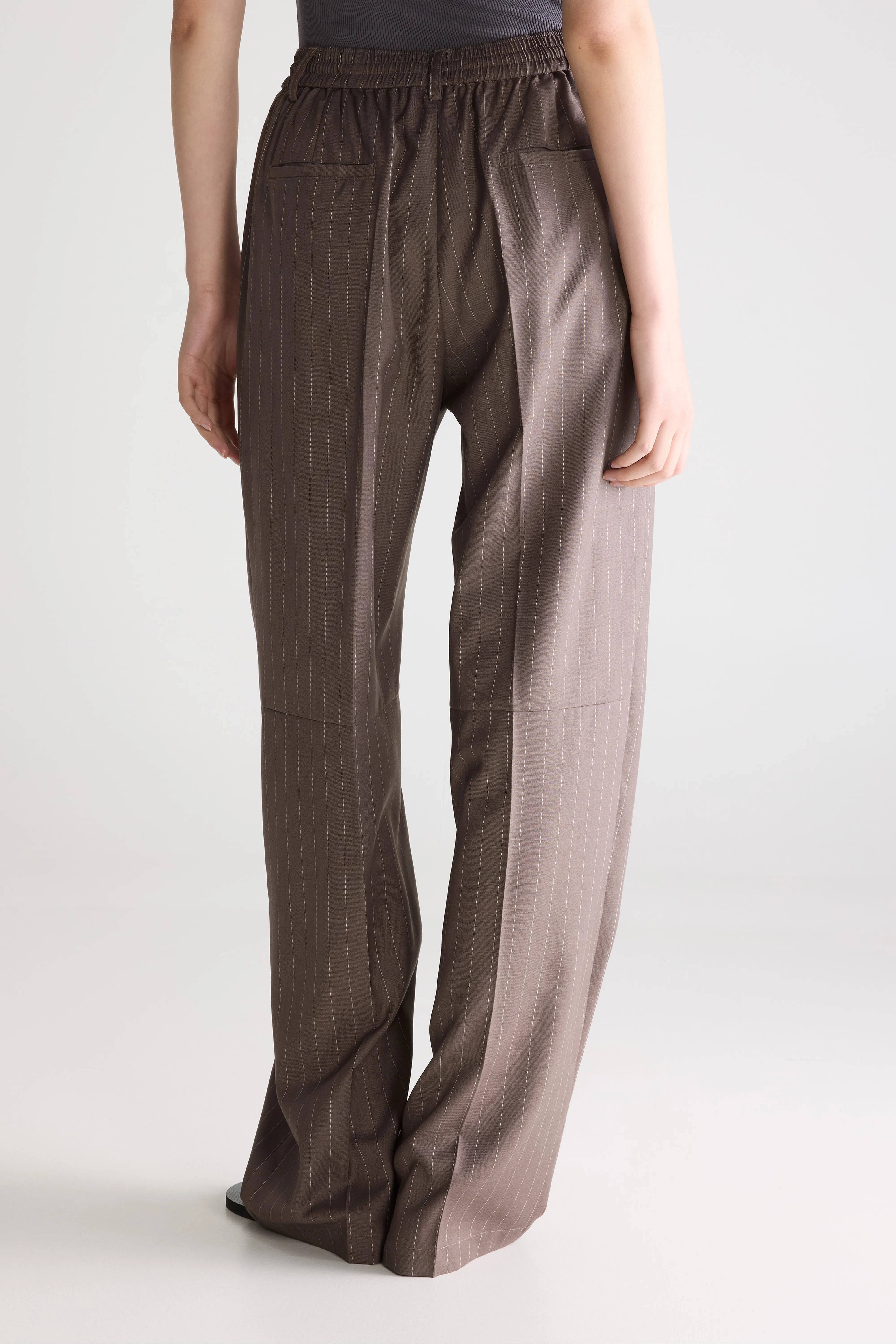 Jilo Tapered Trousers - Ecru / Latte For Women | Bellerose