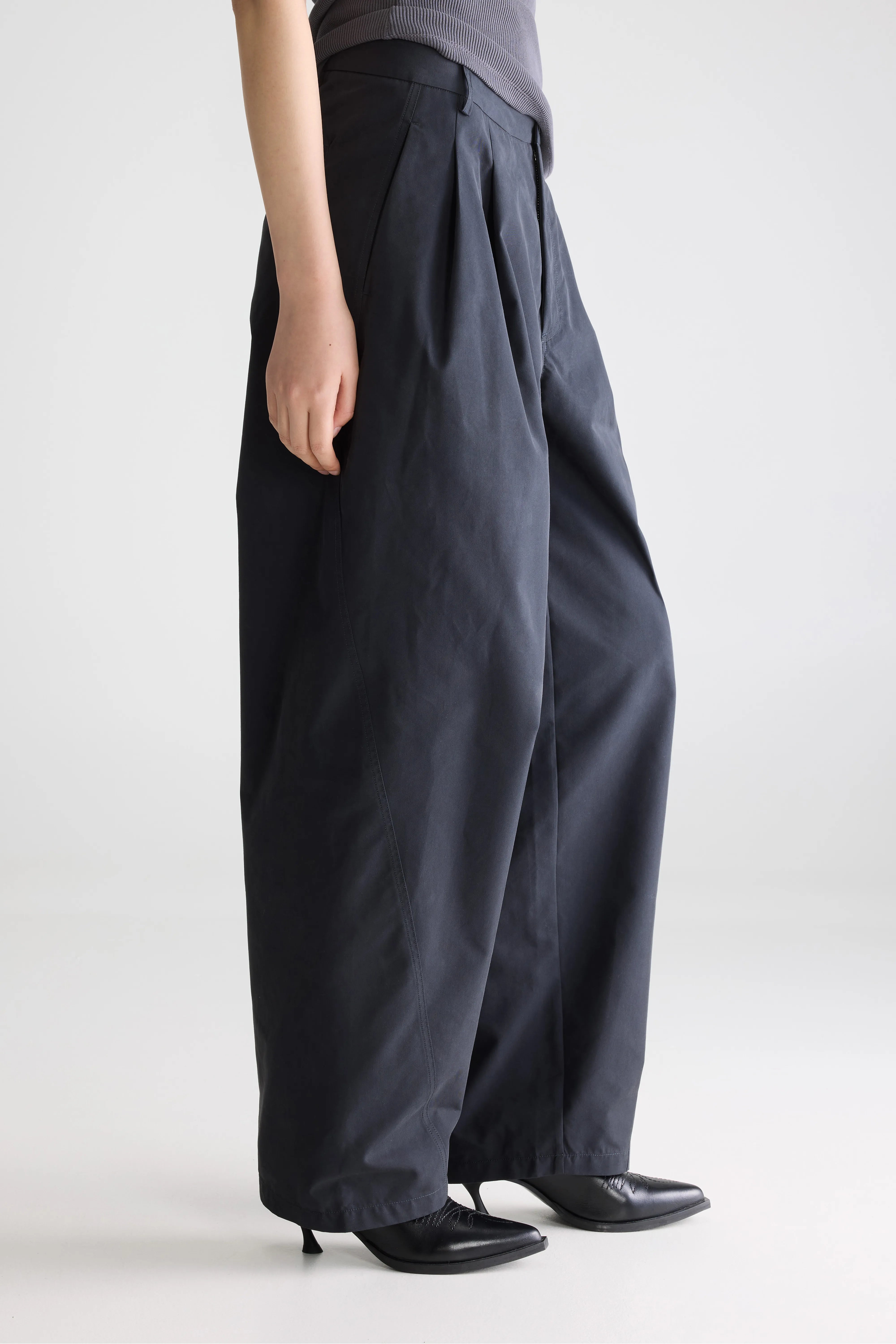 Jimi Tapered Trousers - Navy For Women | Bellerose
