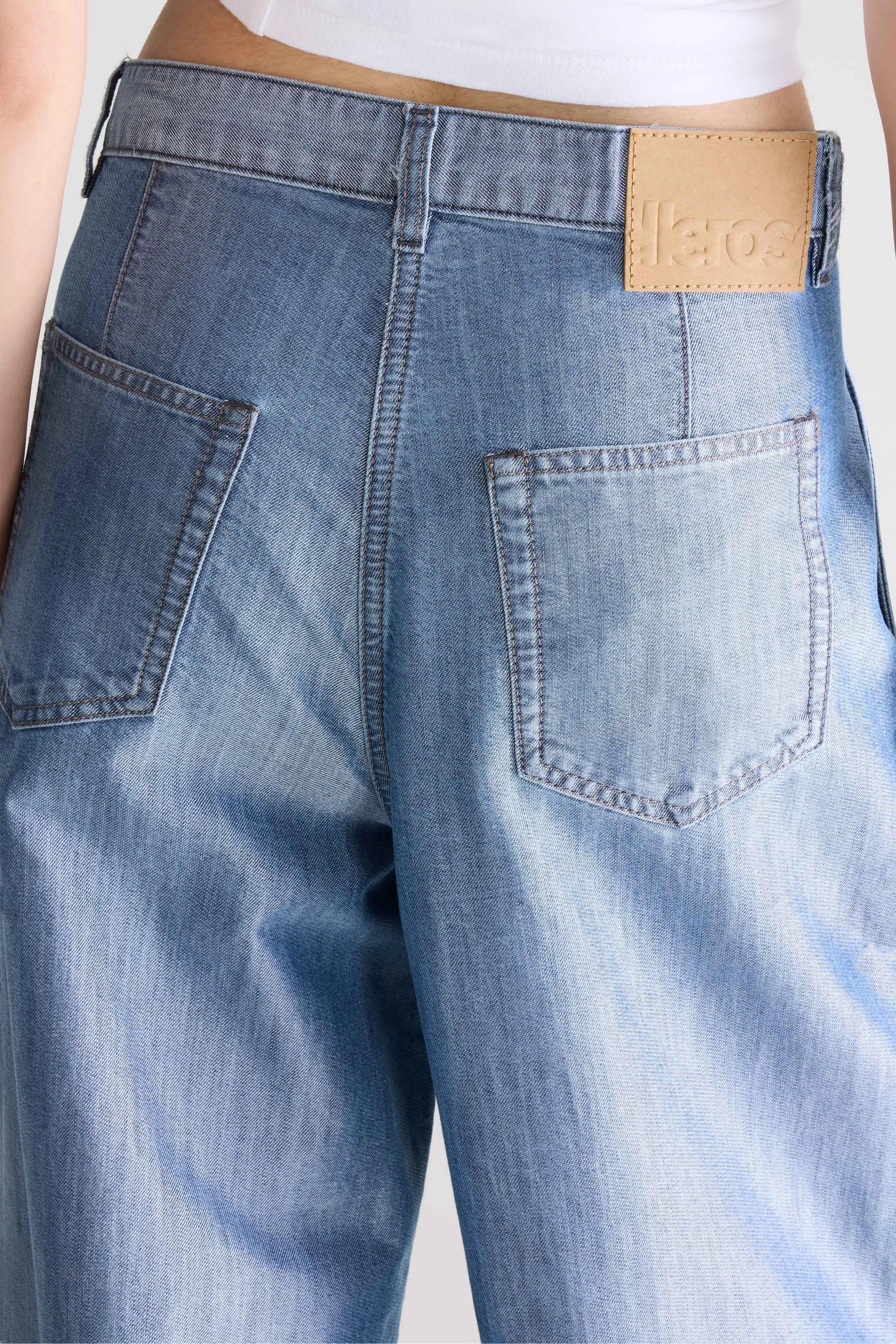 Denim N. 74 super-wide jeans (261 / W / GLASSY BLUE)