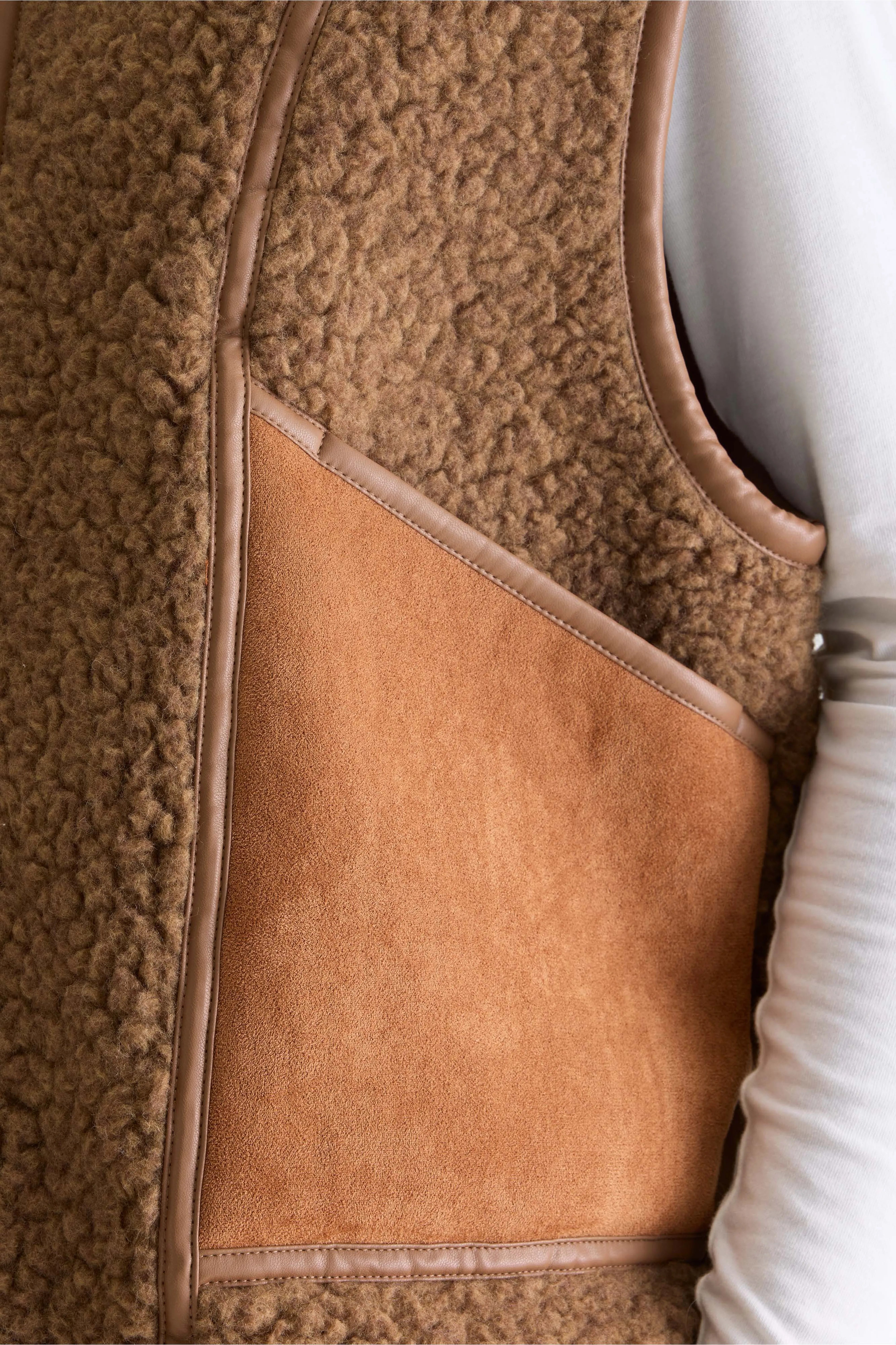 Jinas shearling bodywarmer (261 / W / COMBO A)