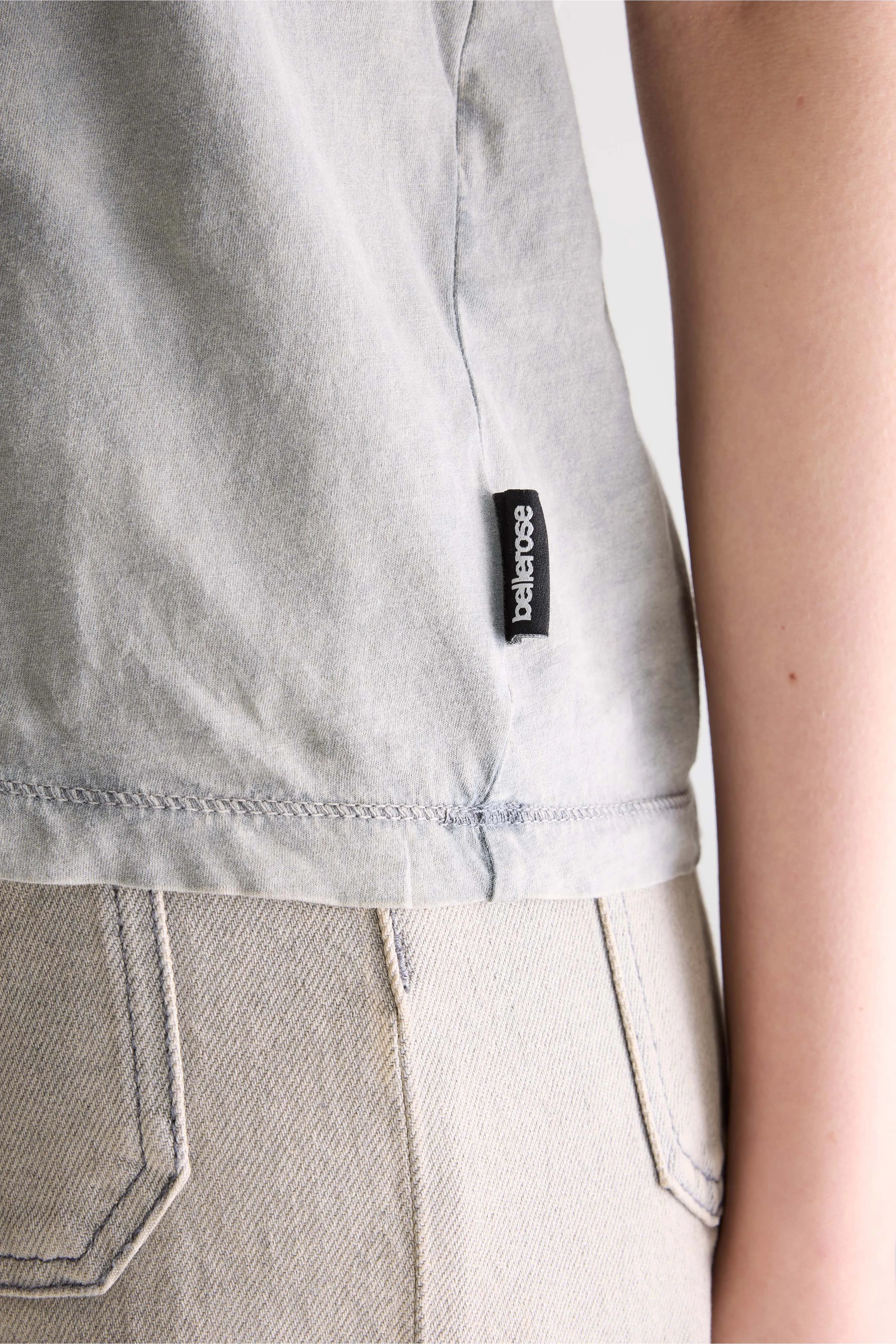 Falde mouwloos t-shirt (261 / W / BLACK SAND)