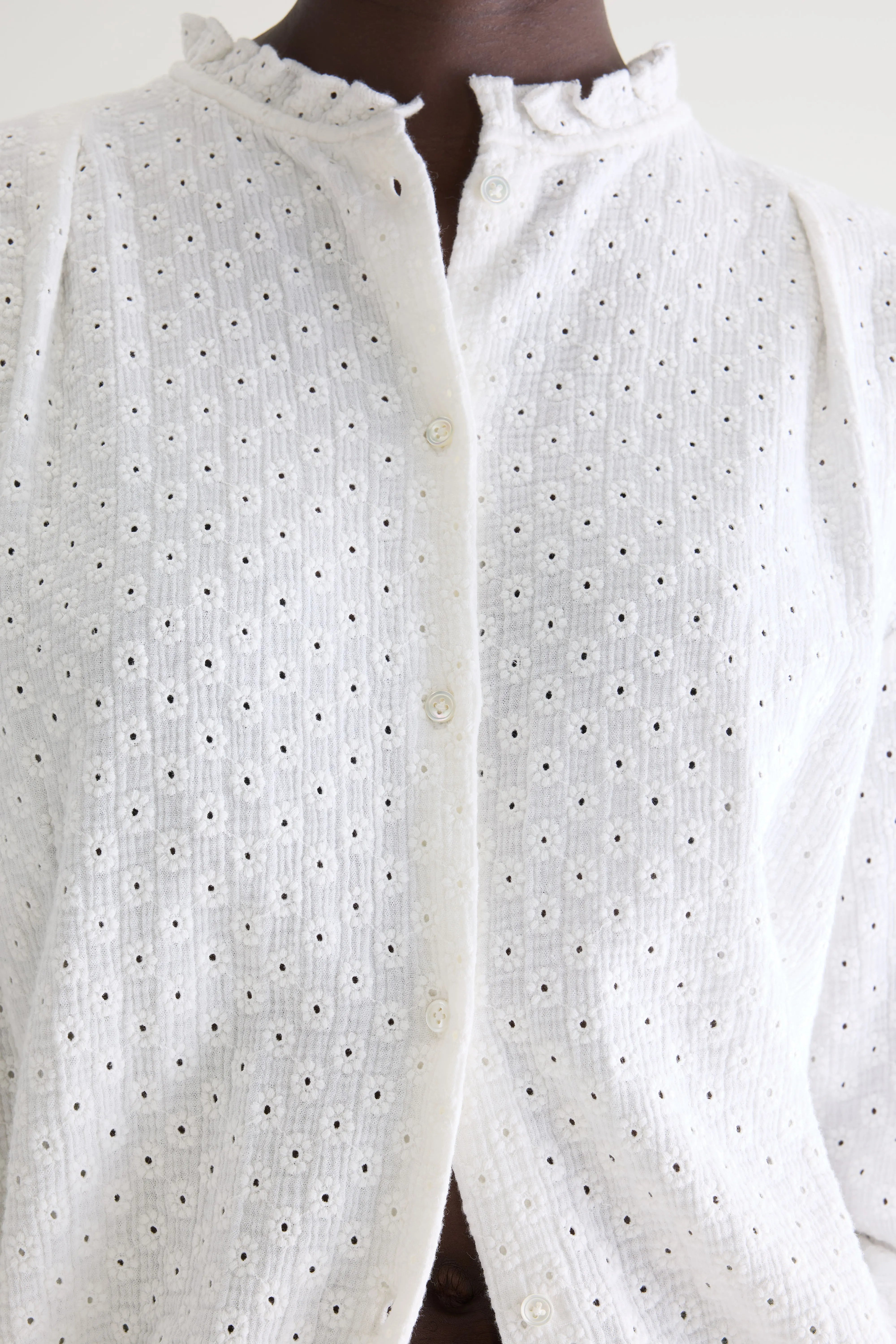 Chelsy embroidered blouse (261 / W / NATURAL)