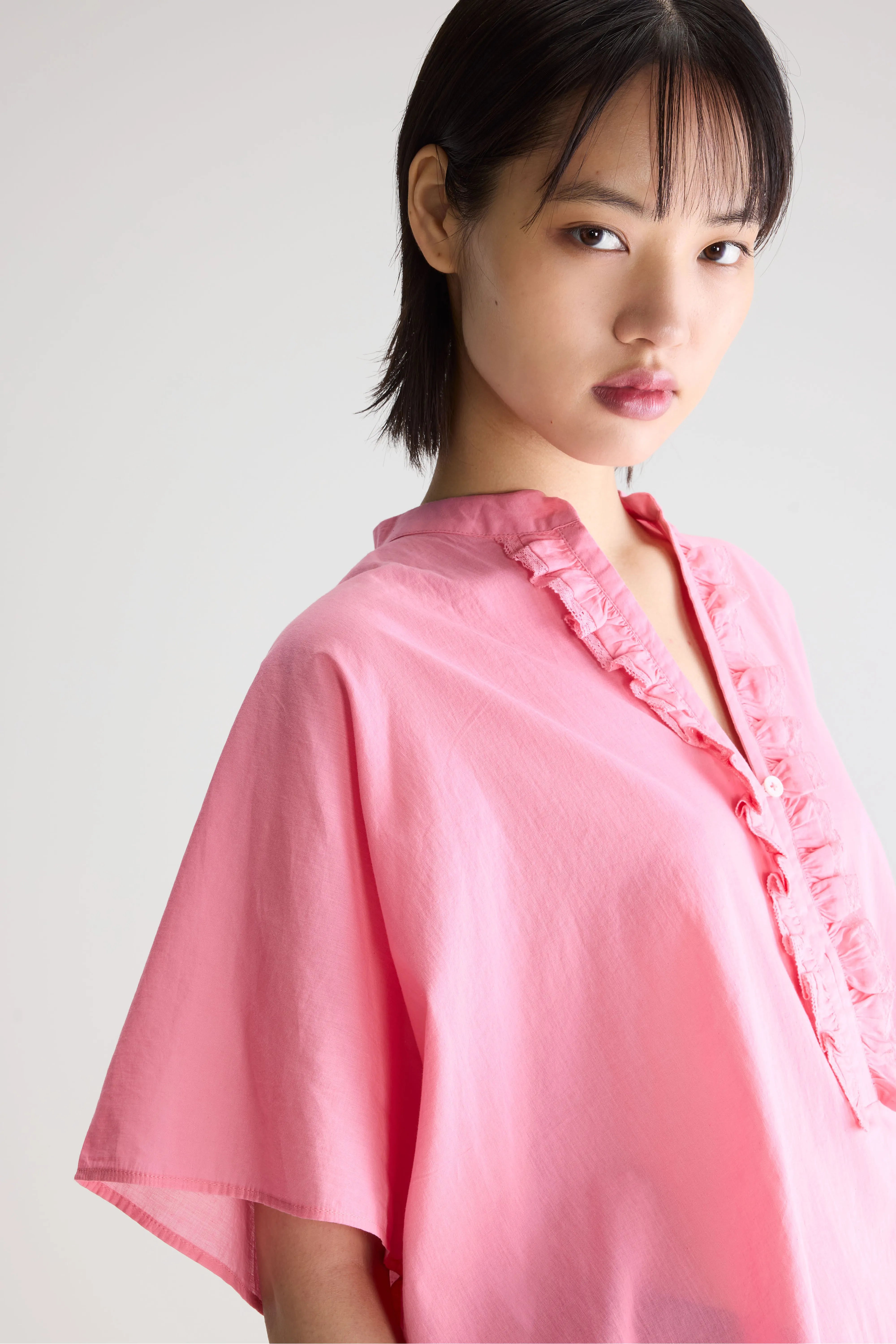 Dahlia ruffled blouse (261 / W / GERANIUM)