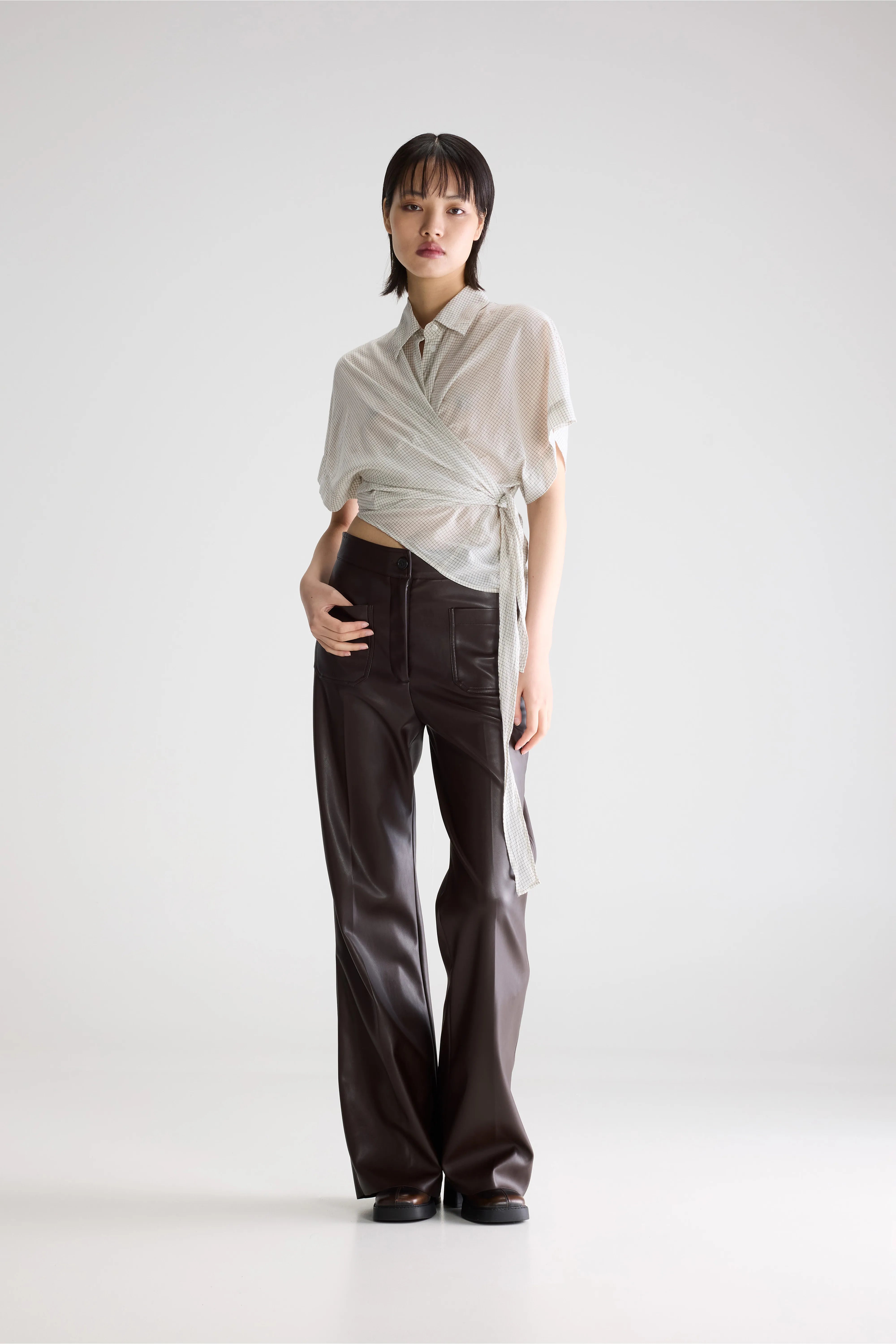Coral Tie-up Blouse - Black sand / Vintage white For Women | Bellerose