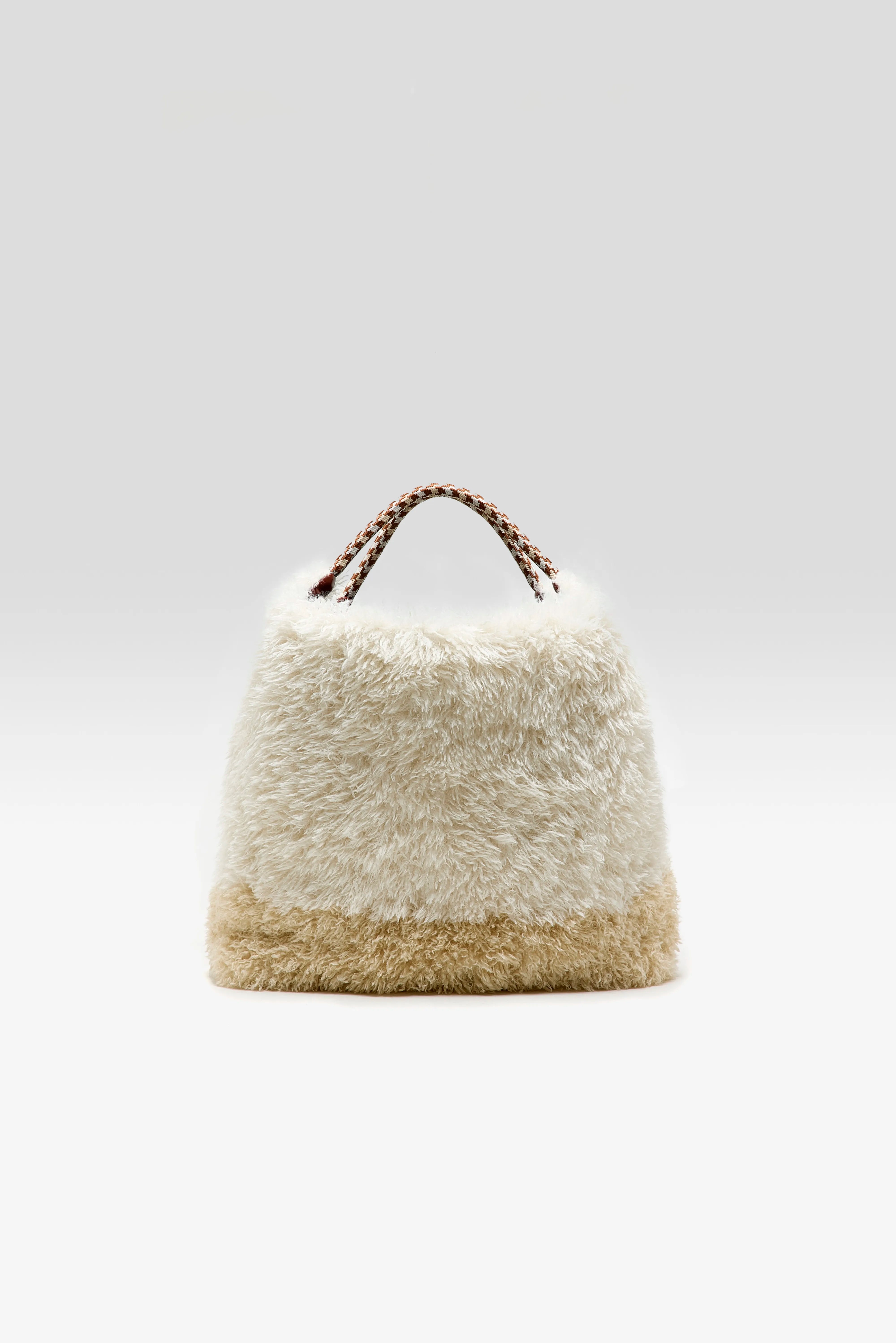 Helado tas (261 / W / LOTUS)