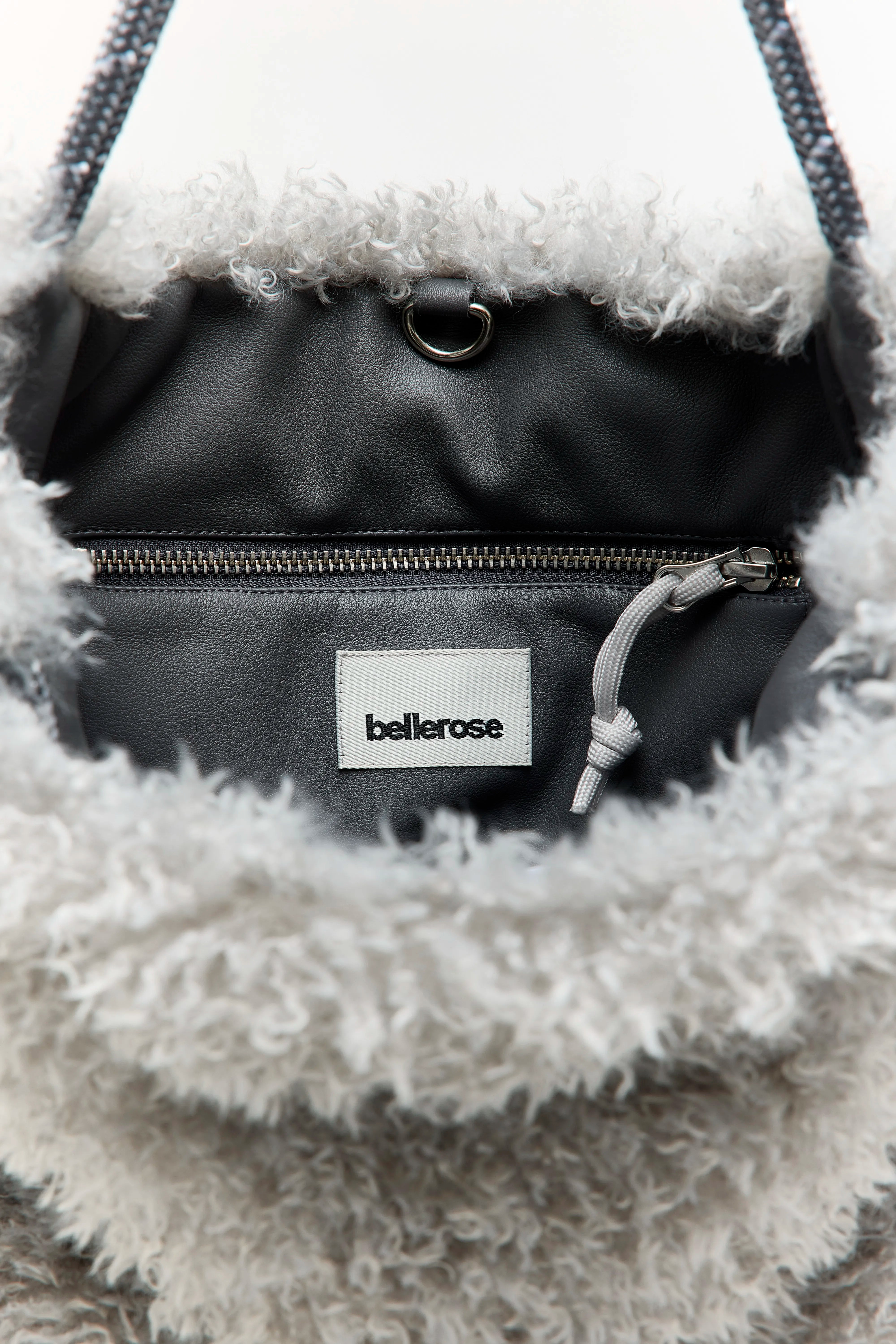 Helmin faux fur schoudertas (261 / W / NICKEL)