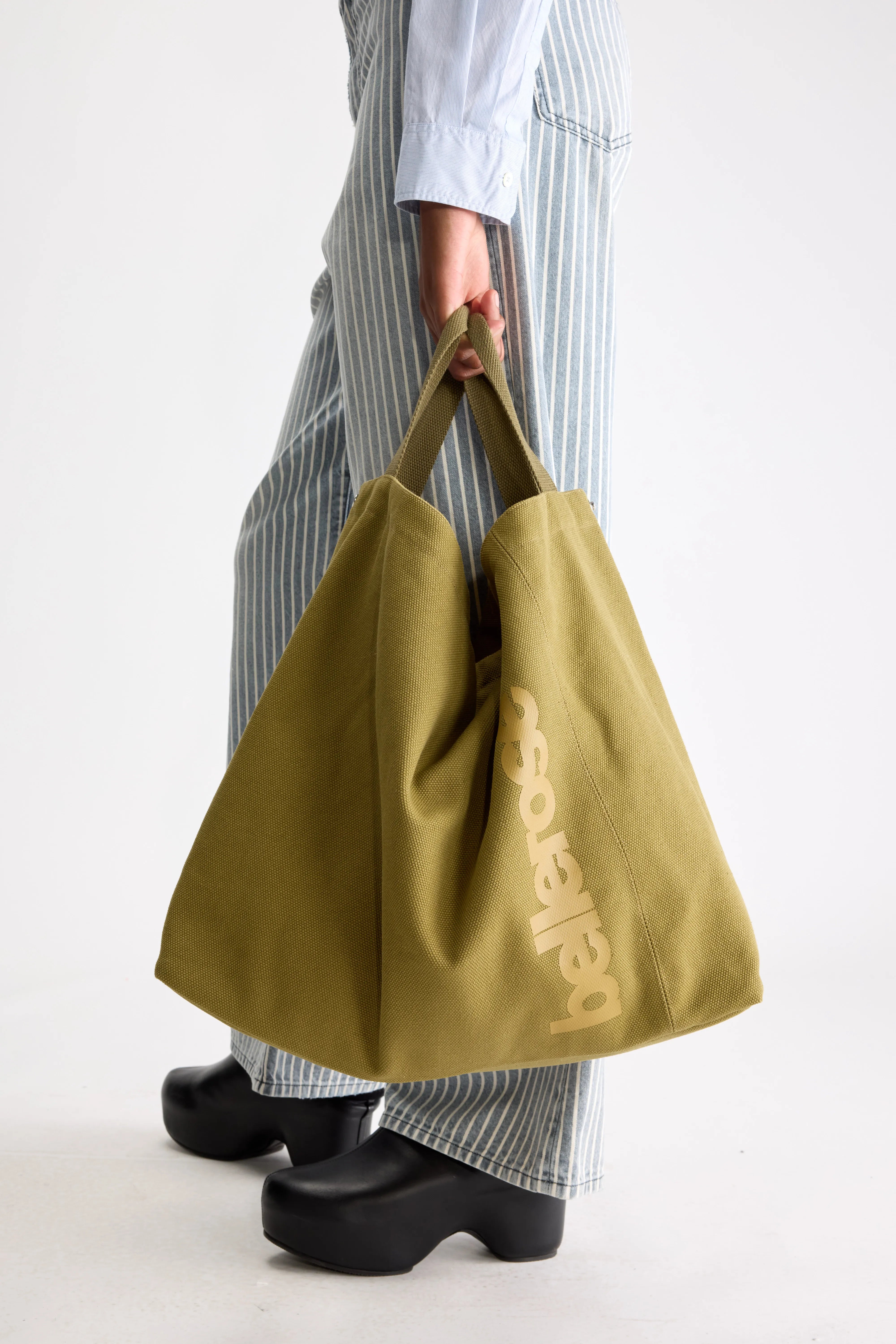 Hommie handbag (261 / W / VETIVER)