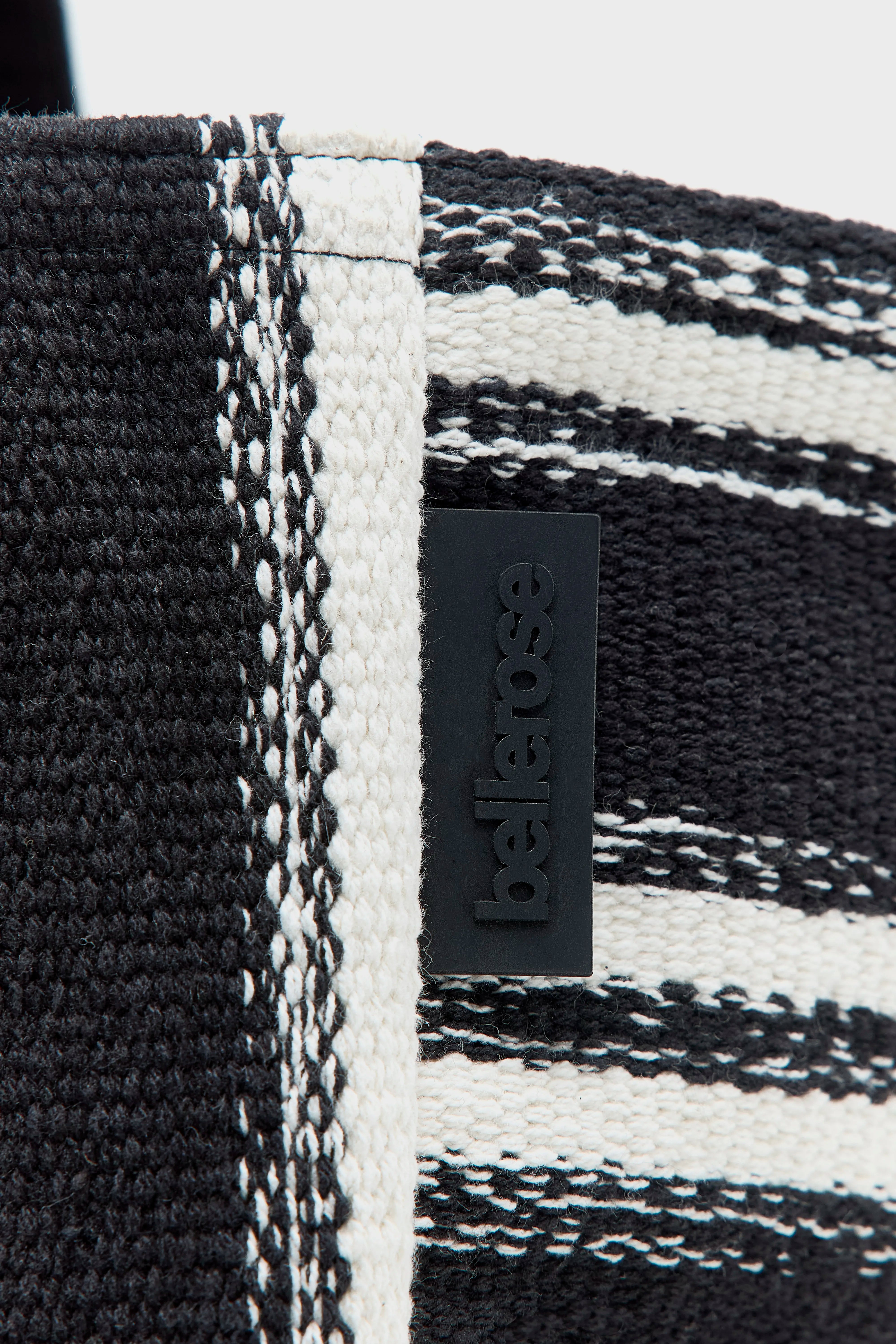 Ibox handbag (261 / W / STRIPE A)