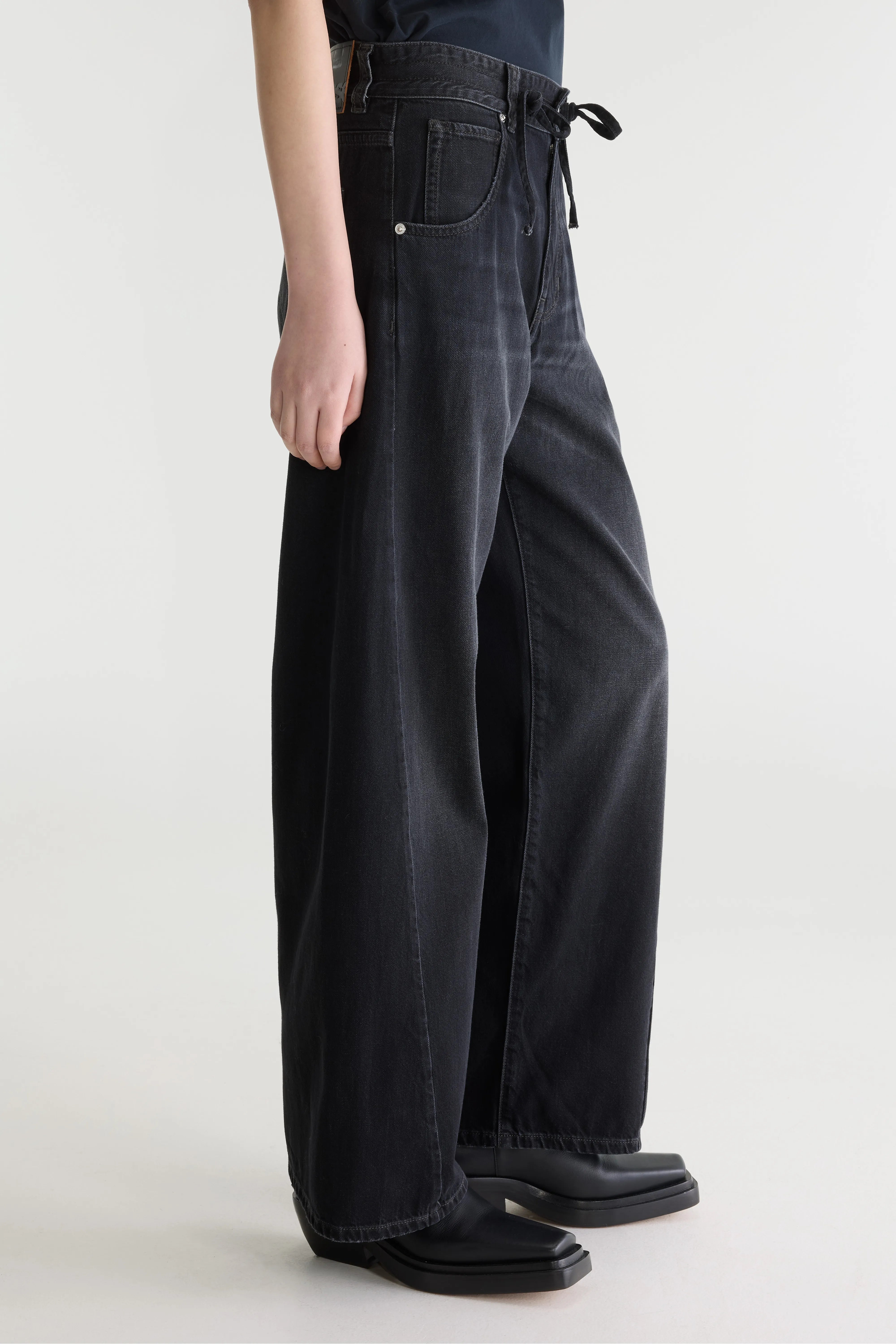 Jean Ample - Denim N. 65 - Used black Pour Femme | Bellerose