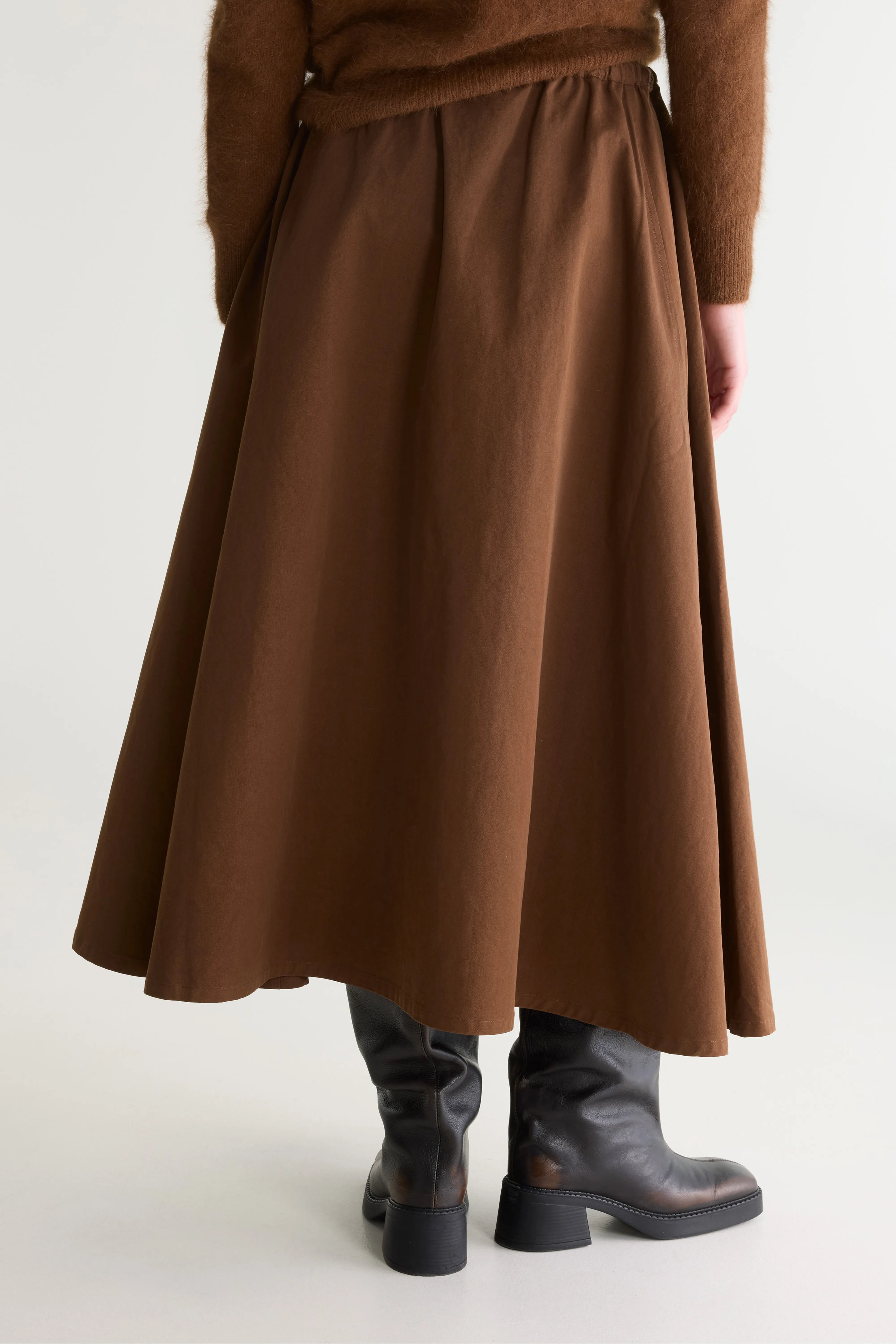 Harlin relaxte midirok (262 / W / MOCCA)