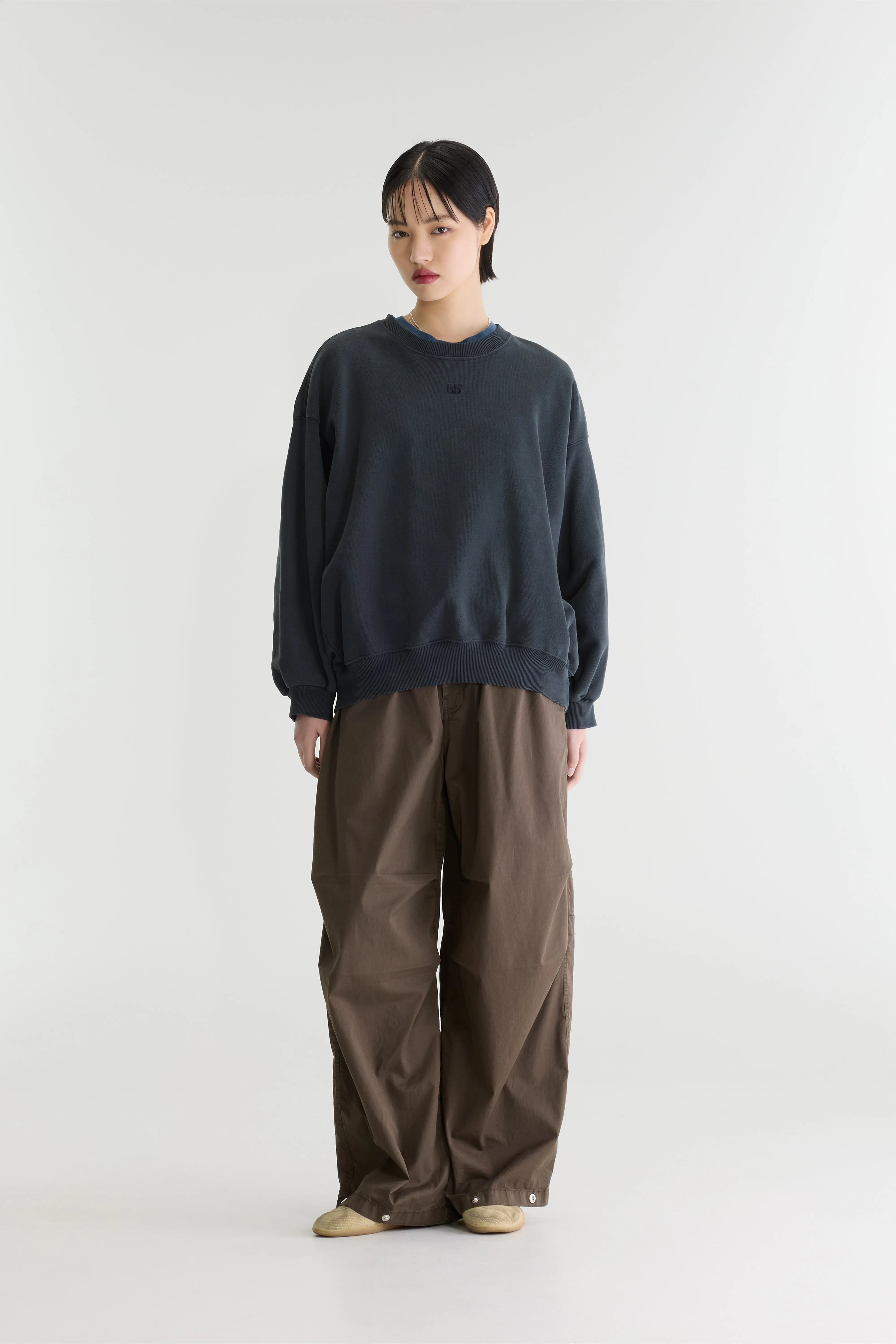 Frig sweatshirt met ronde hals (262 / W / BLACK BEAUTY)