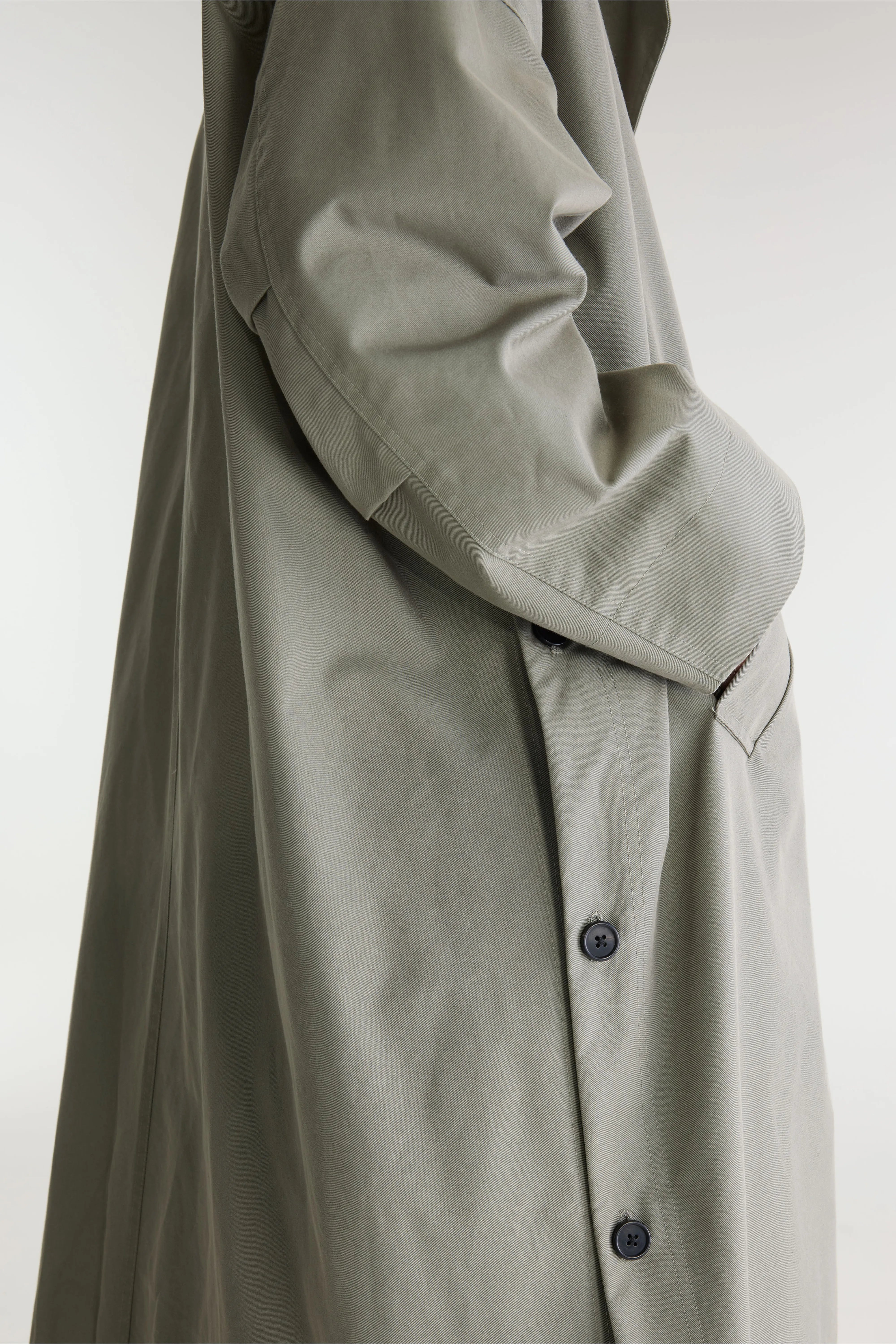 Juttac trench coat (262 / W / METAL GREEN)