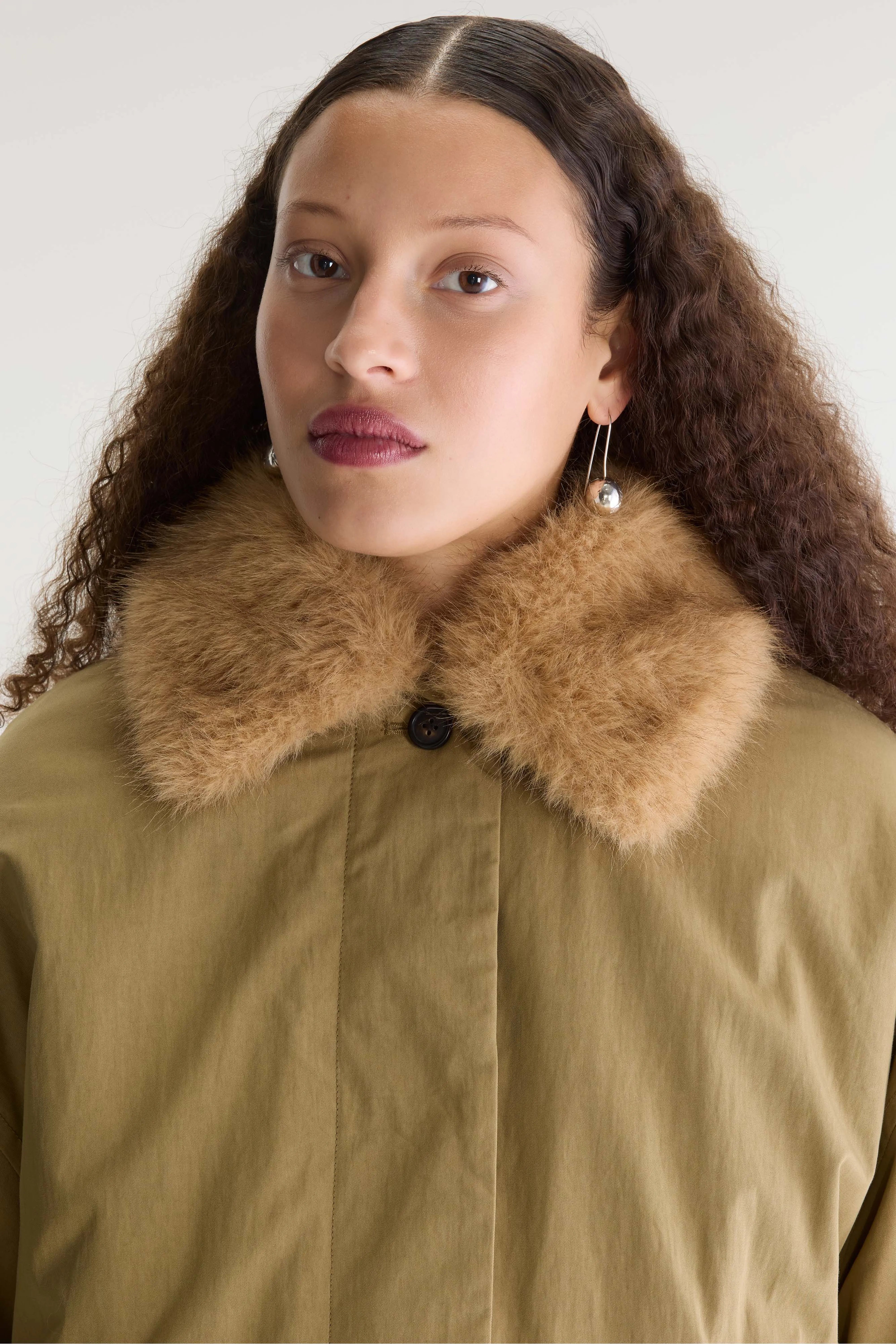 Hilma trench-stijl jas (262 / W / SOIL)