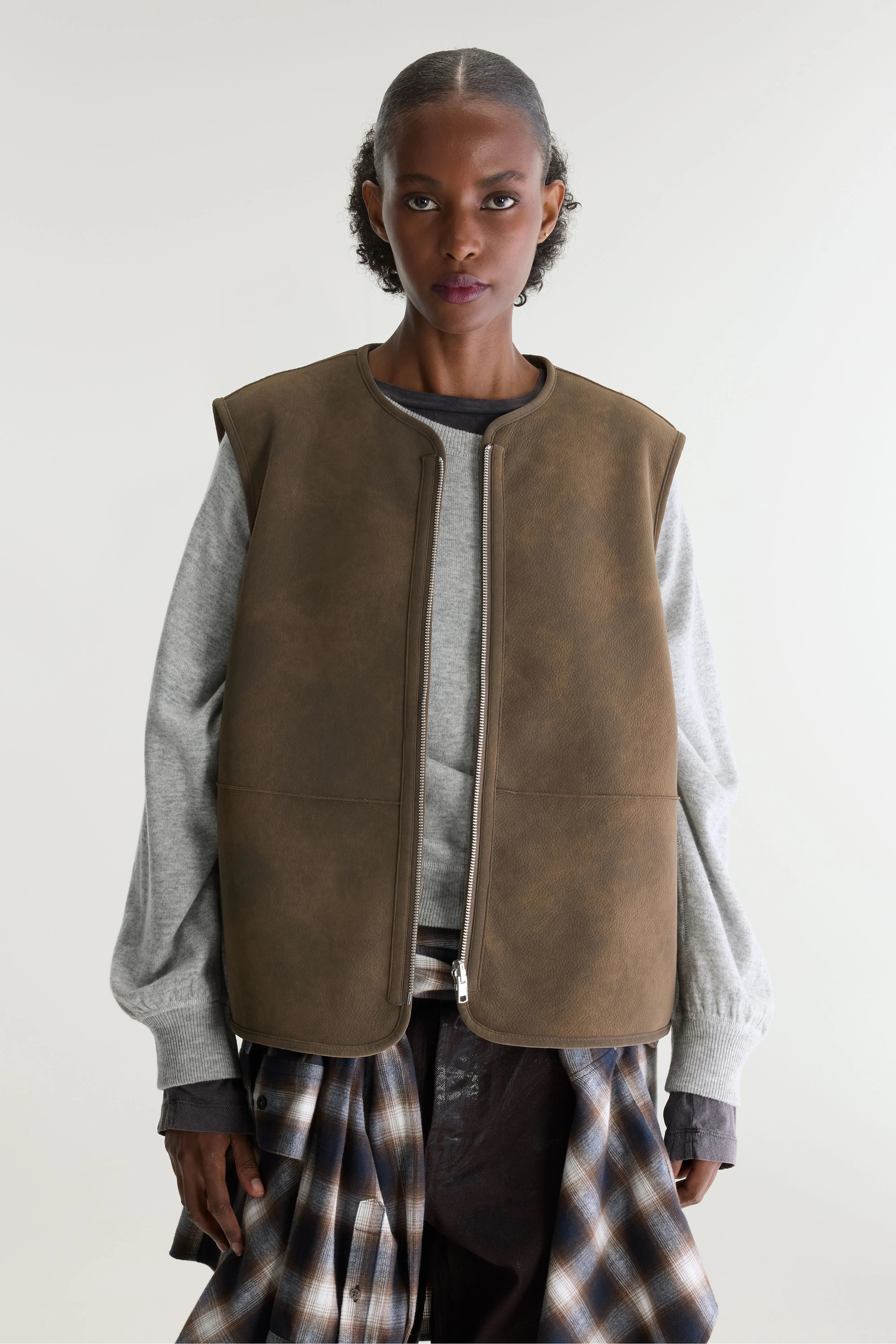 Elinor Sleeveless Jacket - Mocca For Women | Bellerose
