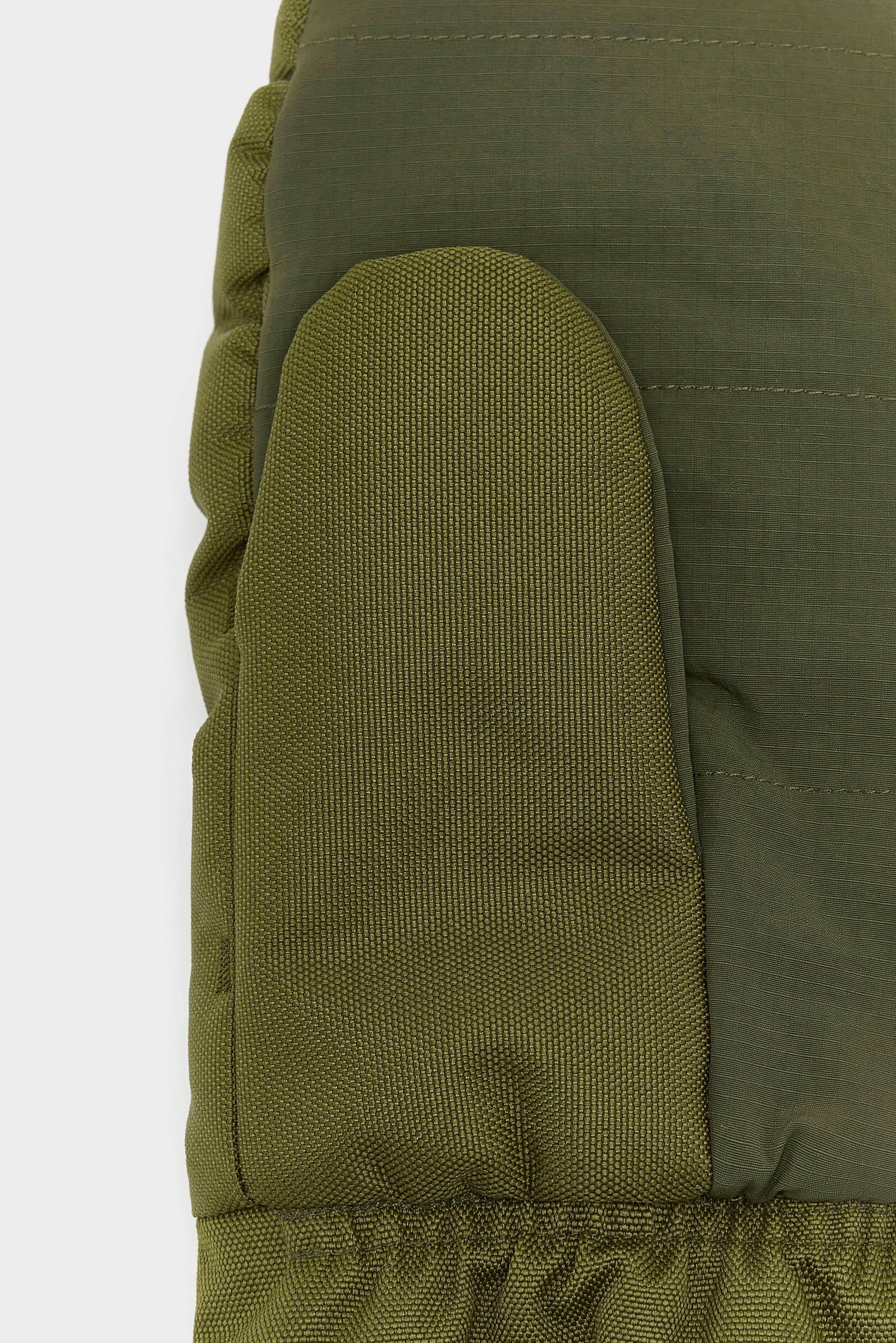 Hanir gewatteerde wanten (262 / W / MILITARY)