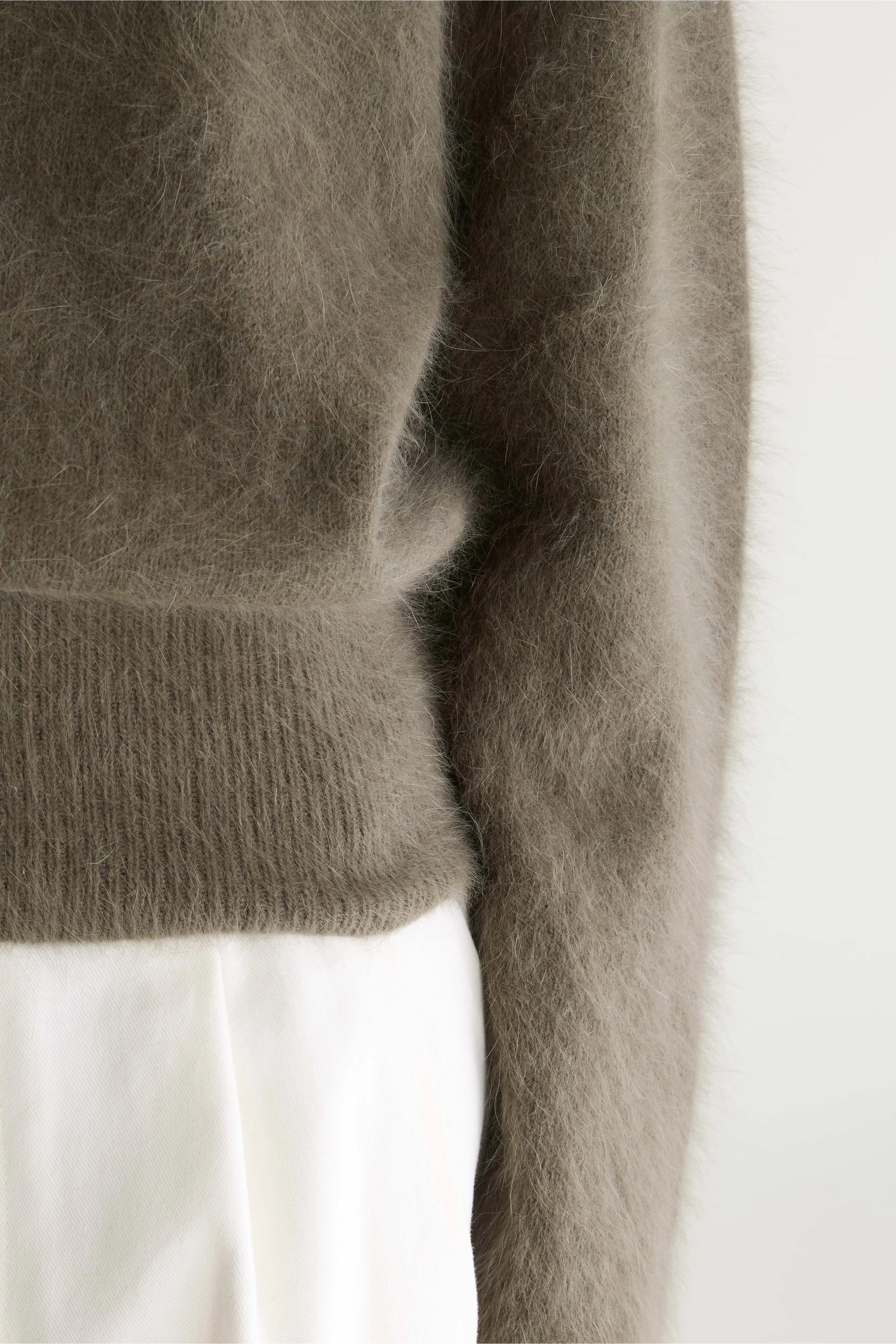 Dateko trui met ronde hals (262 / W / DUSTY OLIVE)
