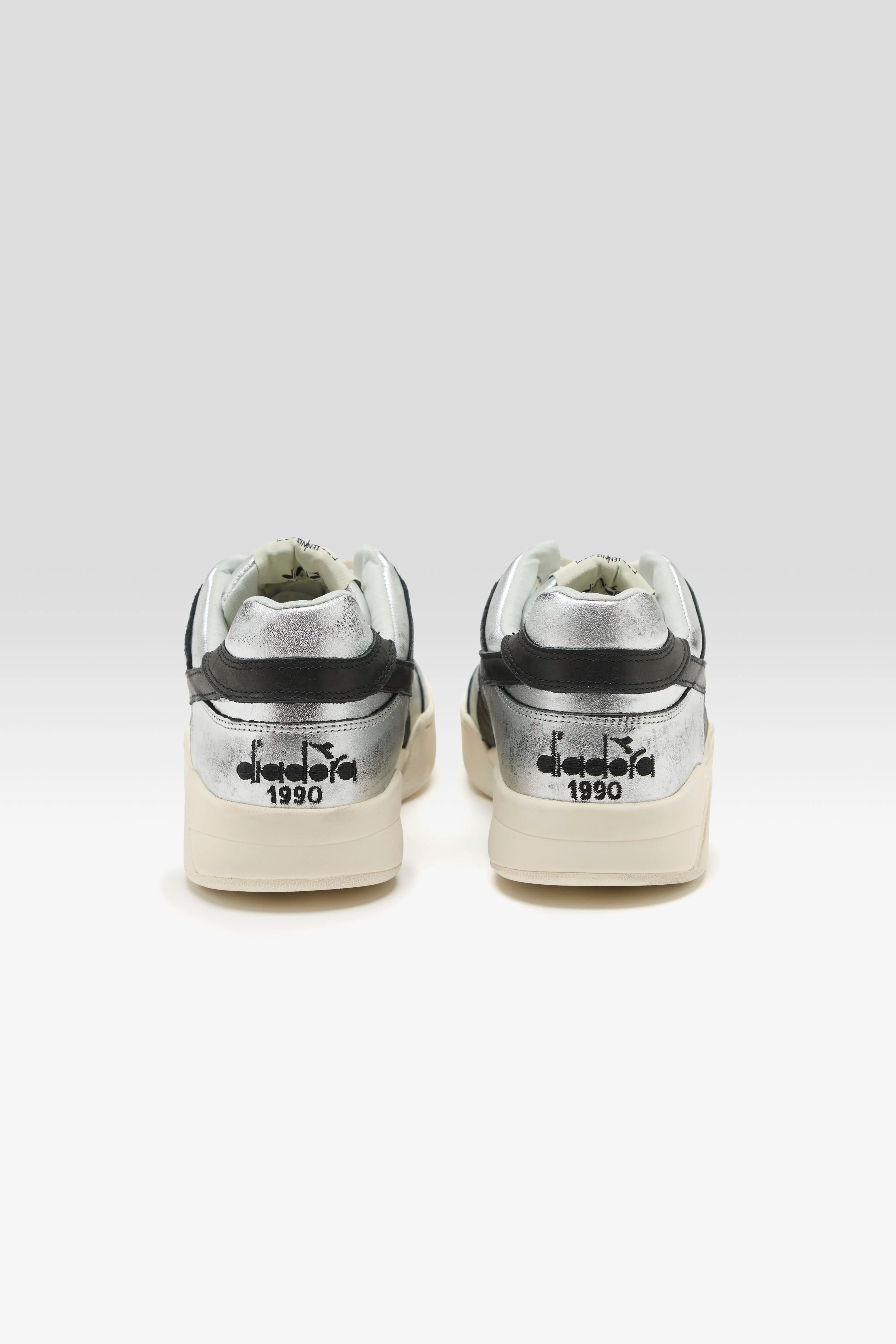 B.560 Silver Used for Women (261 / W / SILVER)