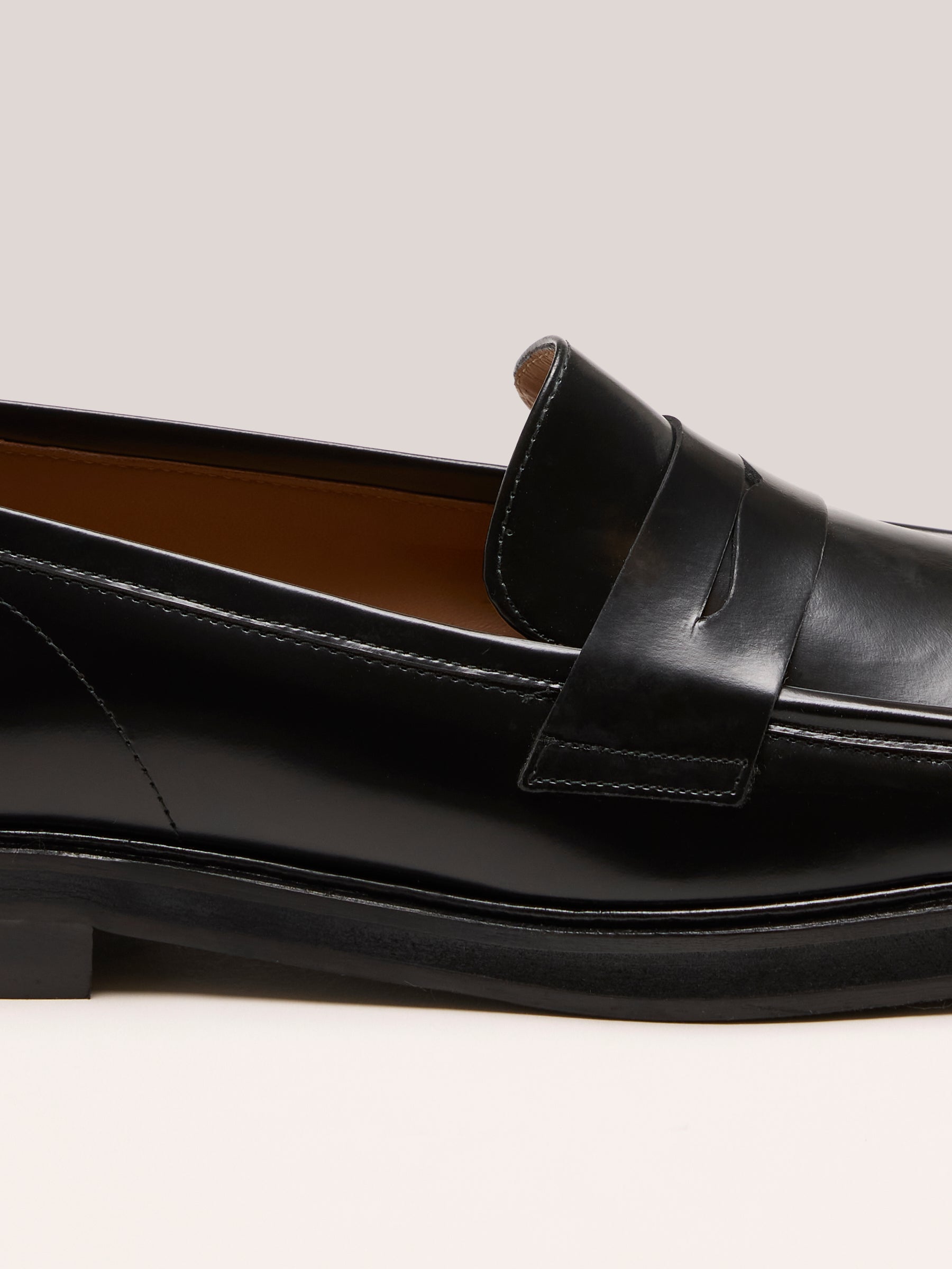 Ilse Loafers (242 / W / BLACK)