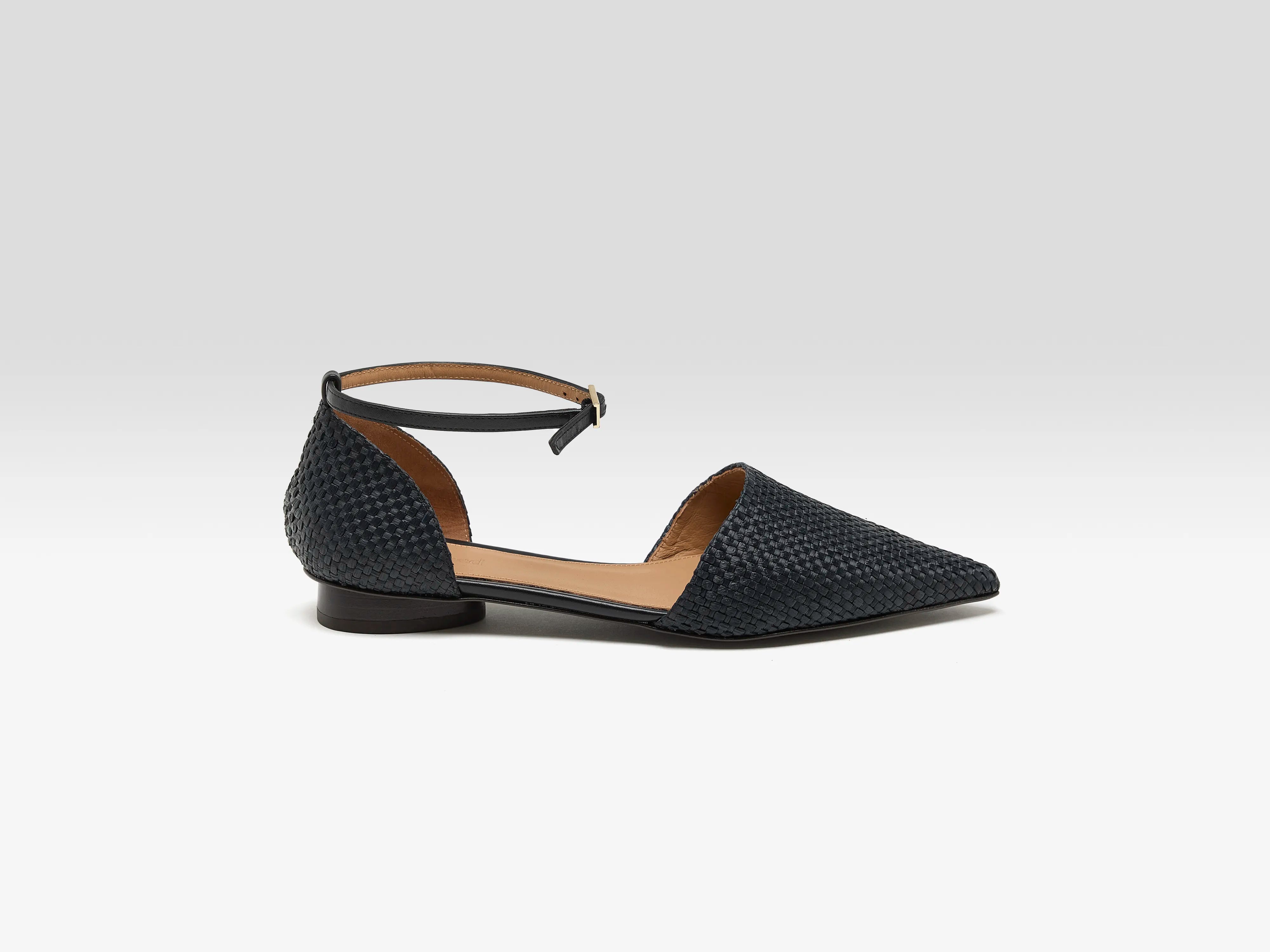 Frankie Small Weave Black Sandals (251 / W / BLACK)