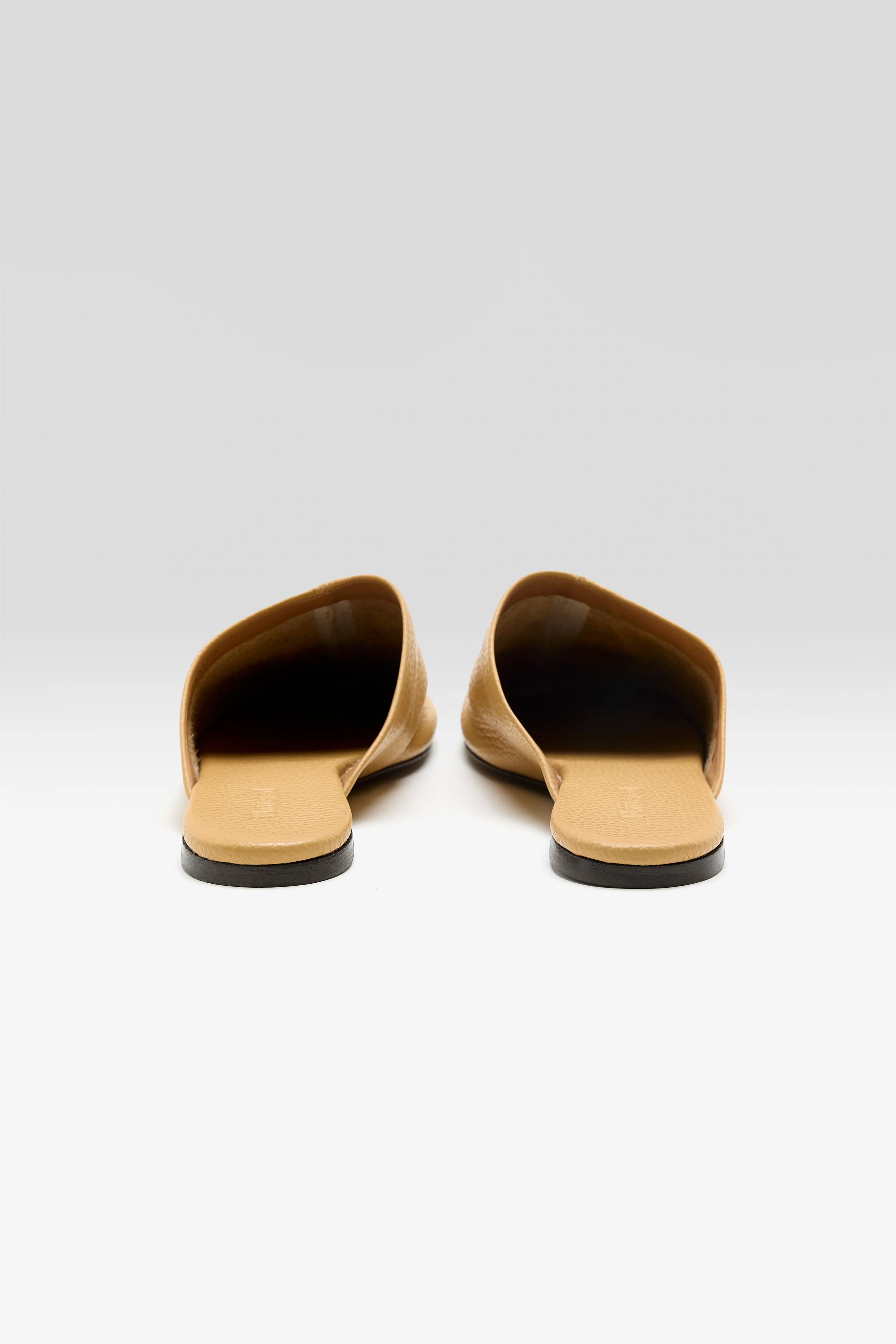 Maurine Mules  (261 / W / BISCOTTI)